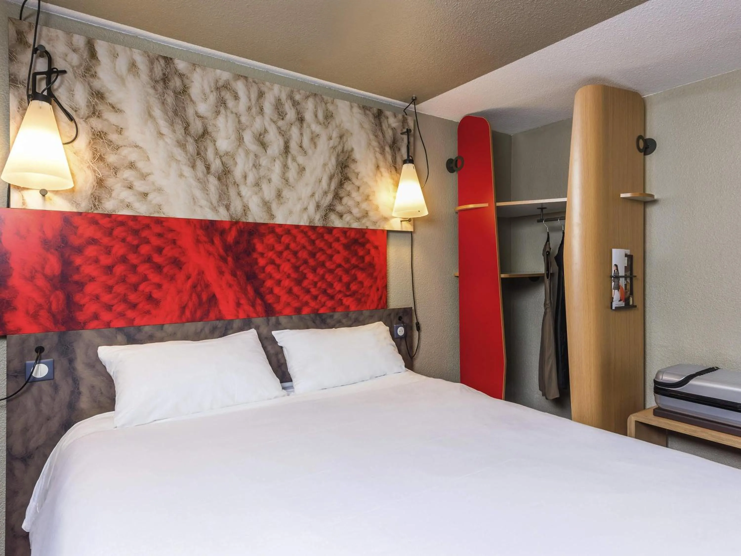 Bedroom, Bed in ibis Bordeaux Centre Meriadeck