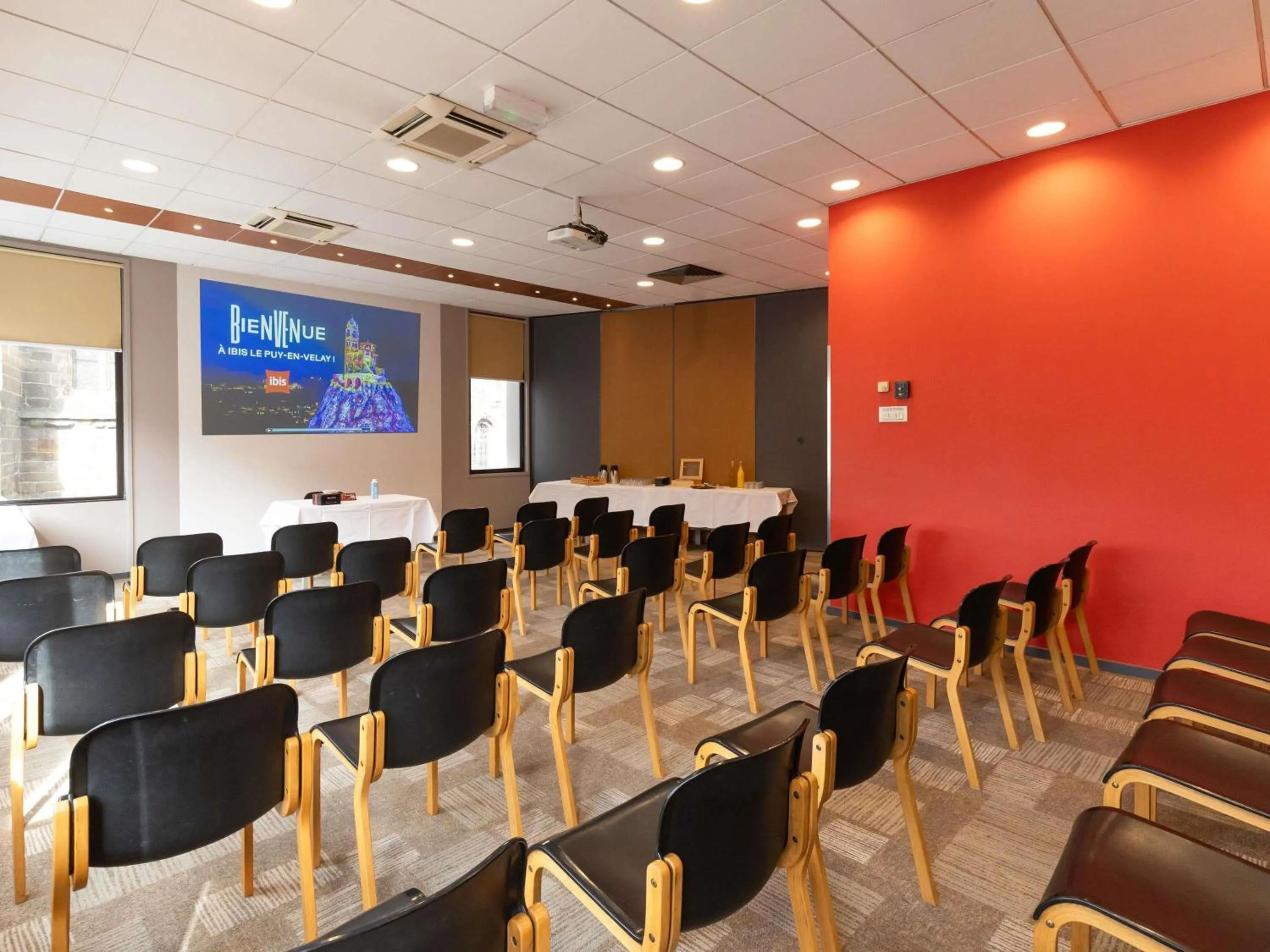 Meeting/conference room in ibis Le Puy-en-Velay Centre