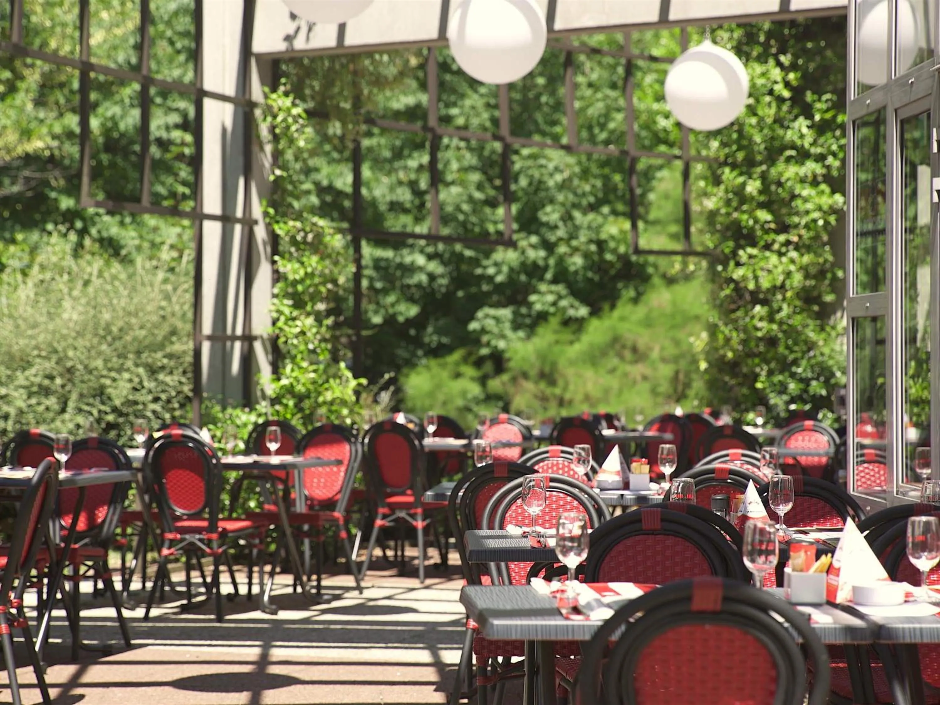 Restaurant/places to eat in Ibis Paris Nord Villepinte Parc des Expositions