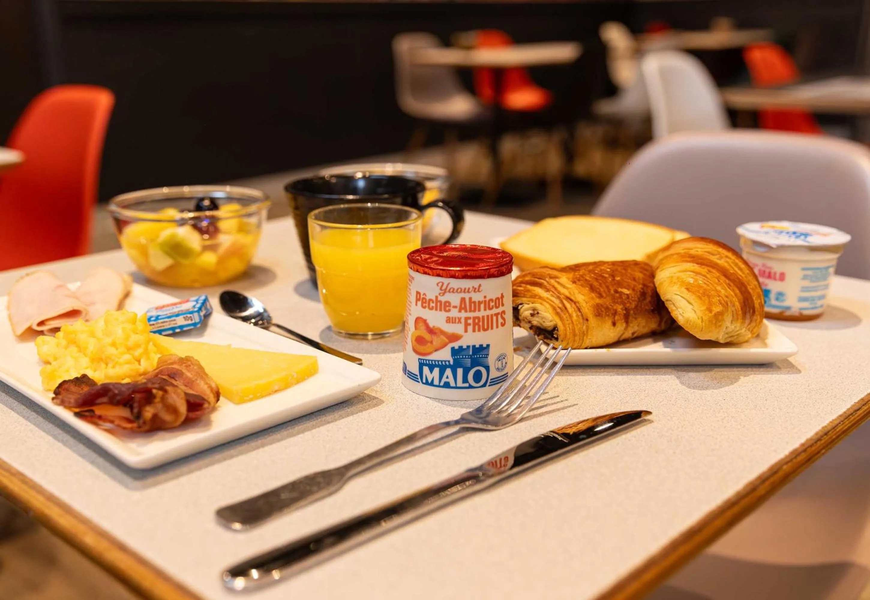 Food and drinks in B&B HOTEL Orléans Centre Foch