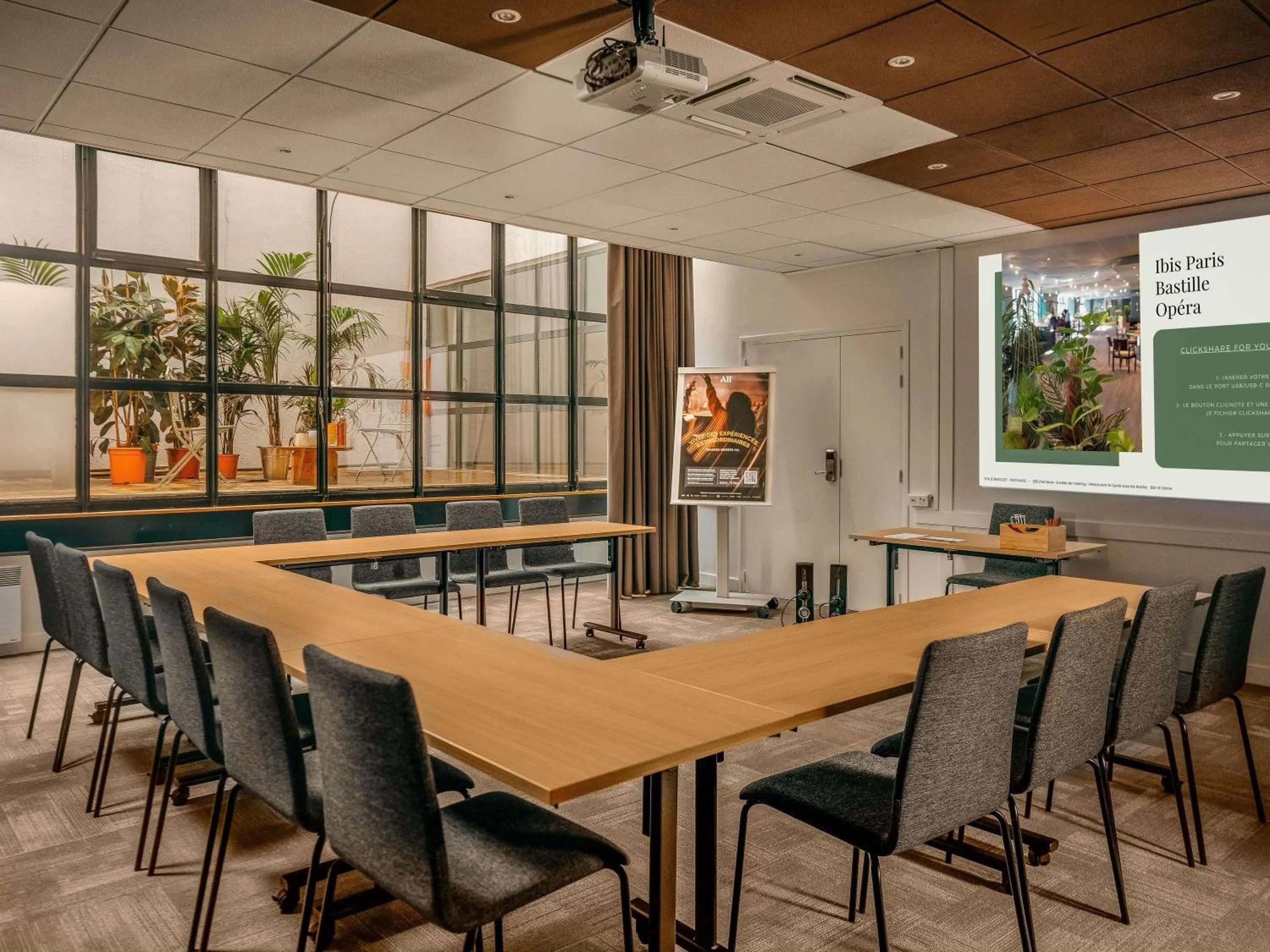 Meeting/conference room in ibis Paris Bastille Opera