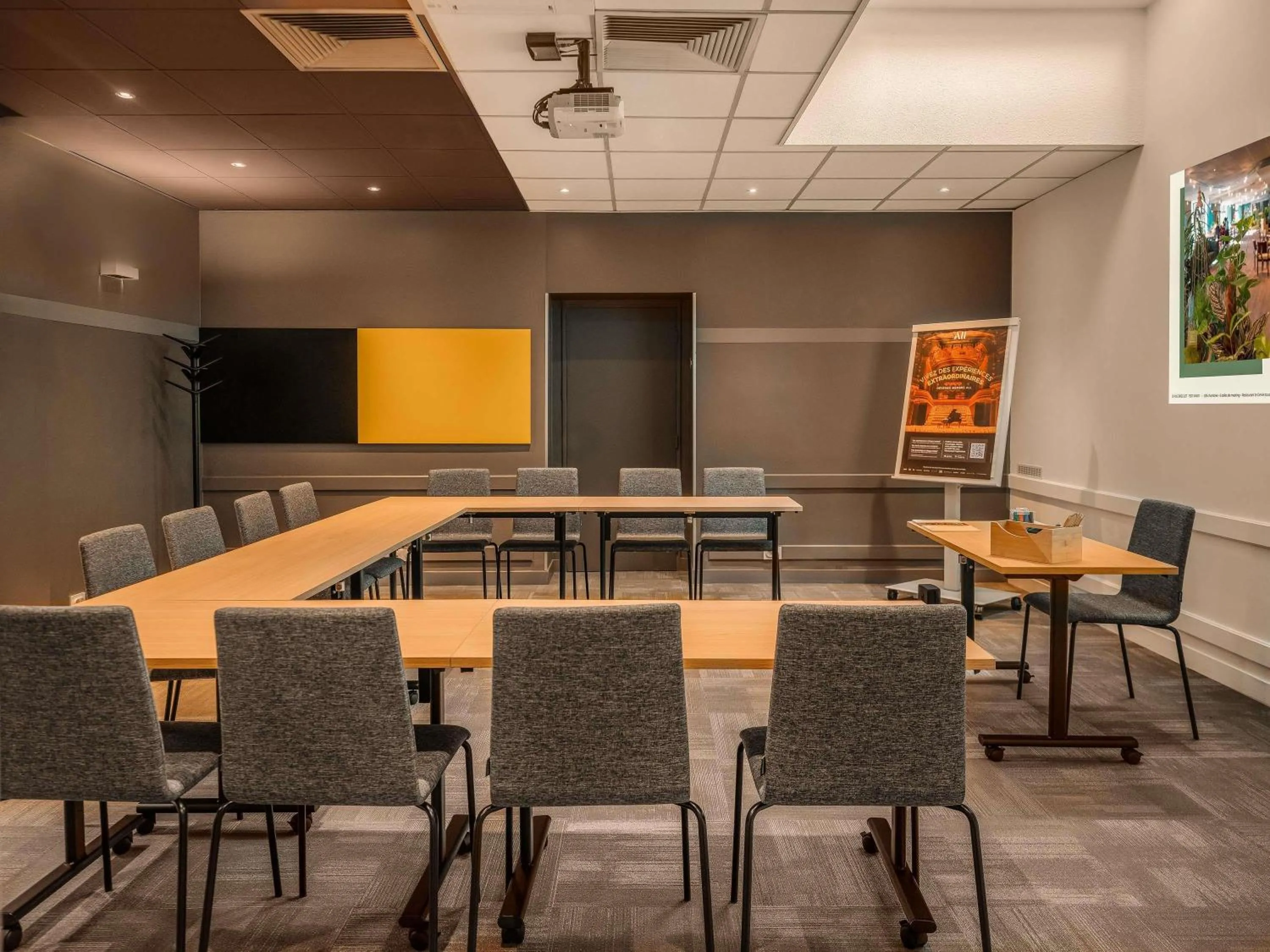 Meeting/conference room in ibis Paris Bastille Opera