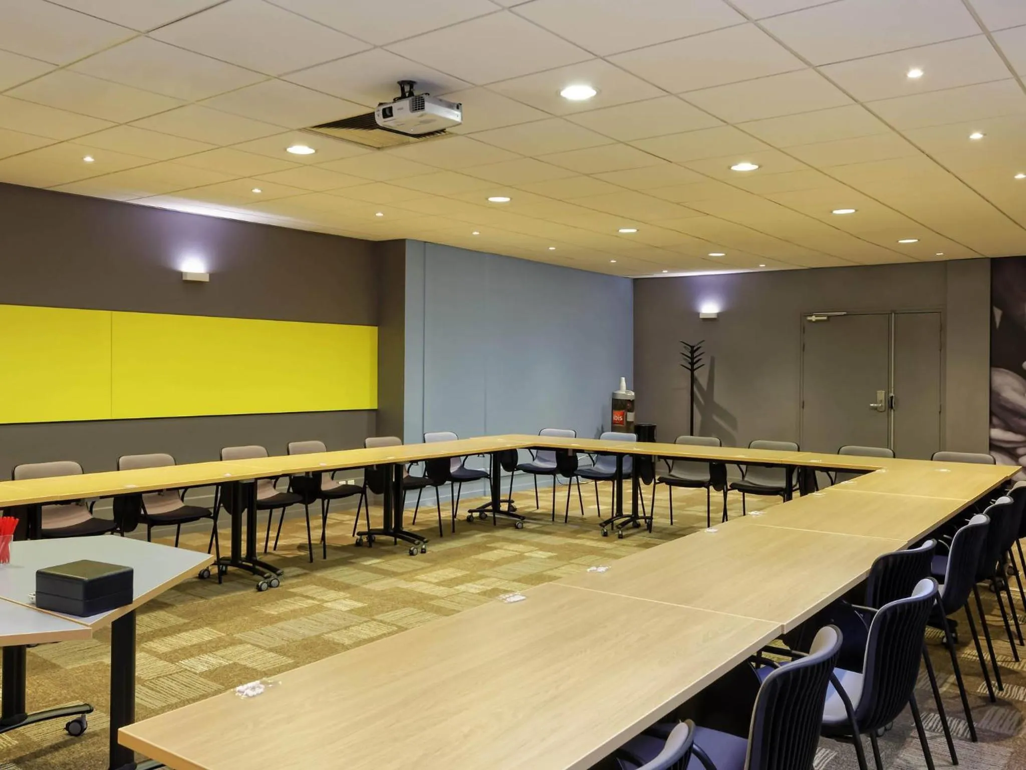 Meeting/conference room in ibis Paris Bastille Opera