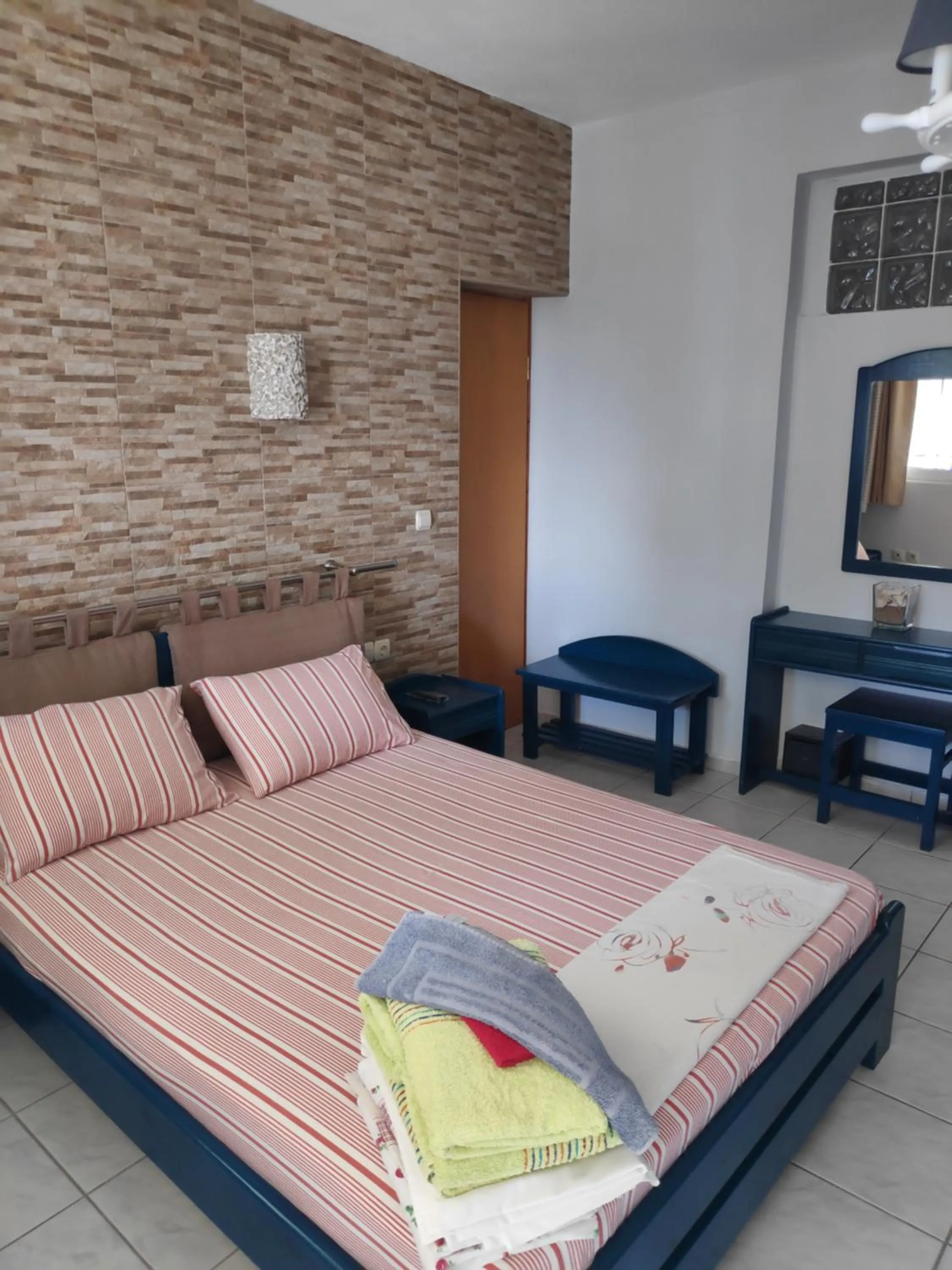 Bed in Ilaira Apartments