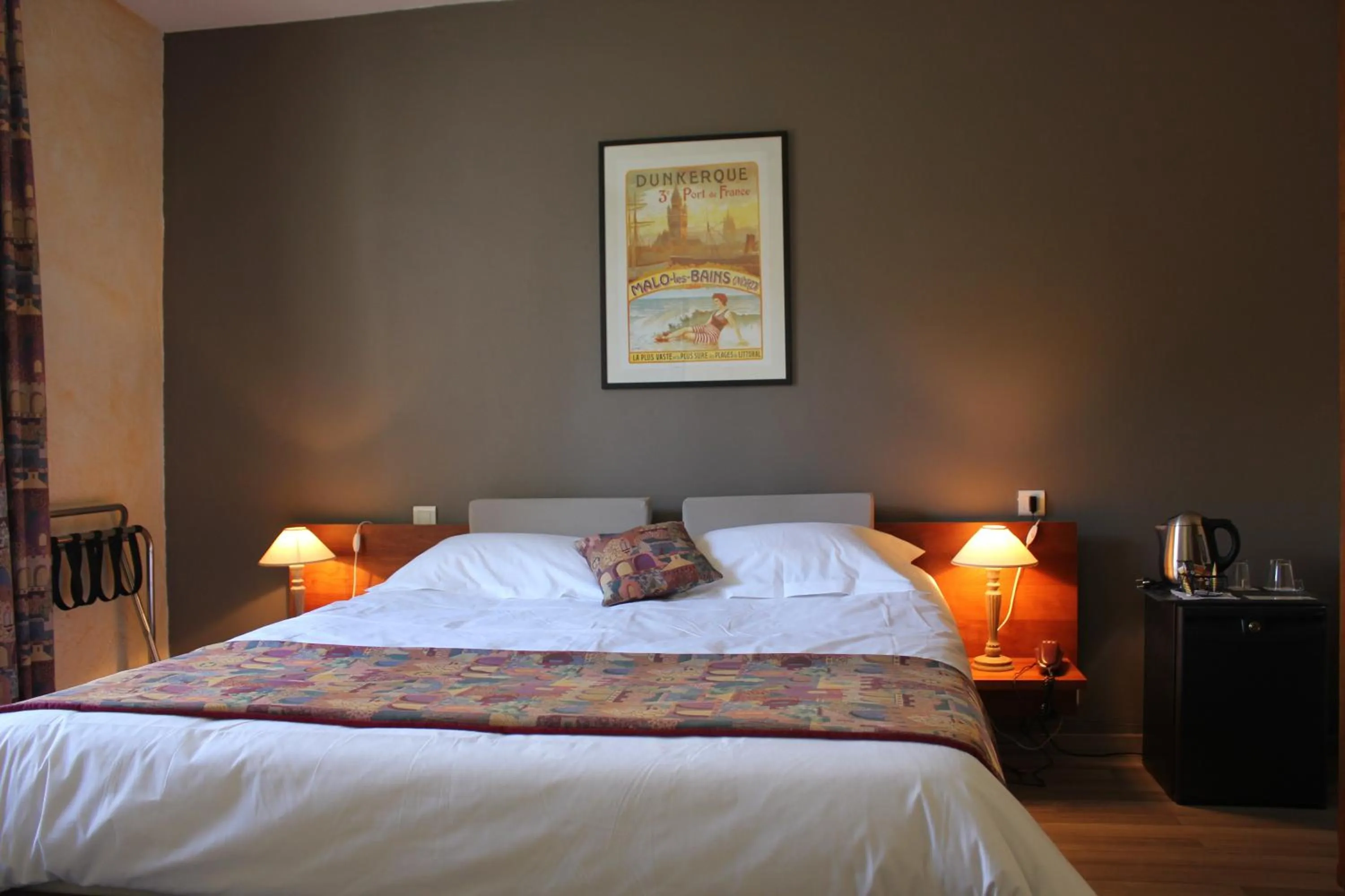 Photo of the whole room, Bed in Logis Le Relais de Fusies