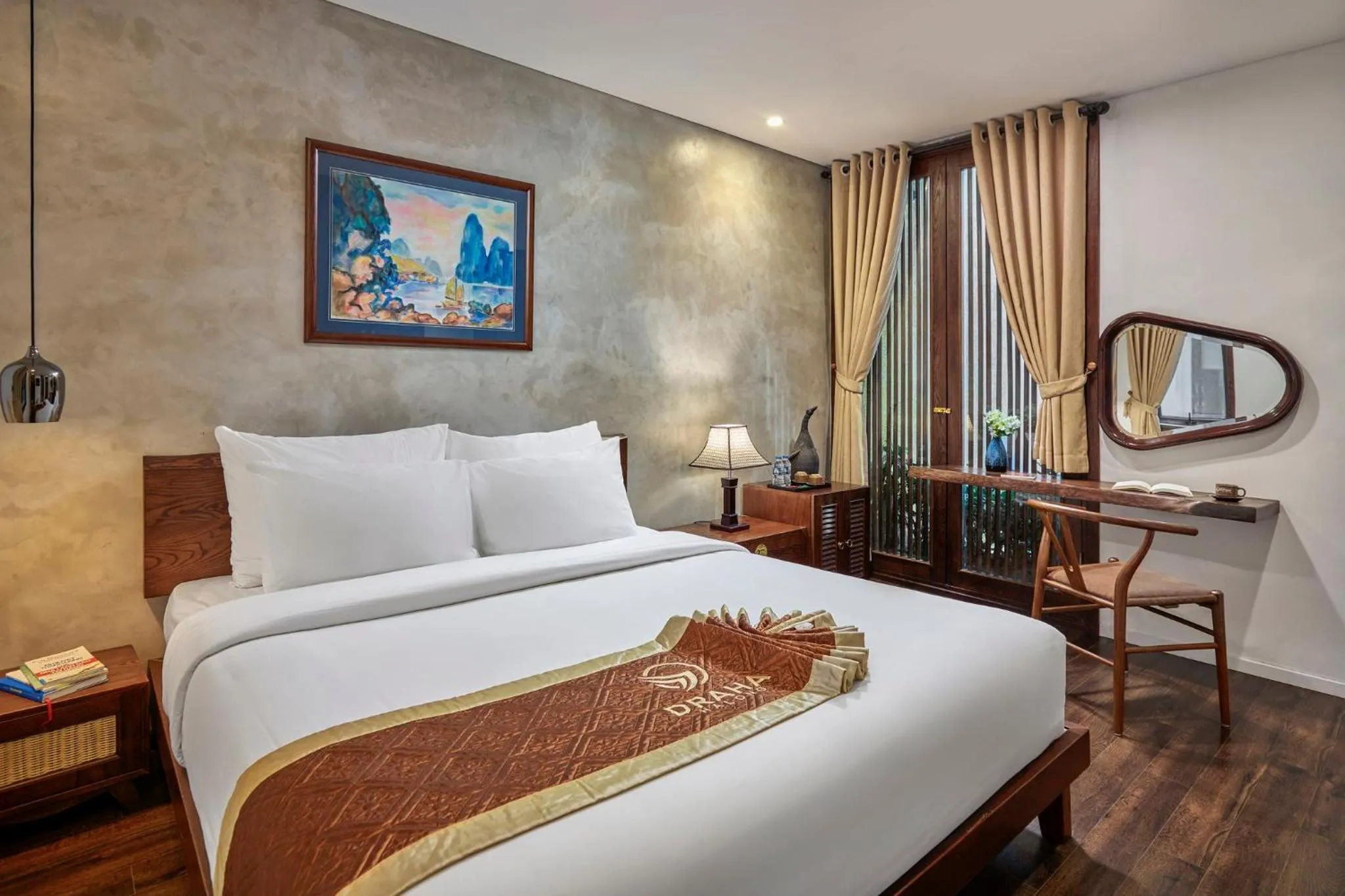 Day, Bed in Draha Halong Hotel - Serenity, Charm and Nature - Preferred by Western Travelers