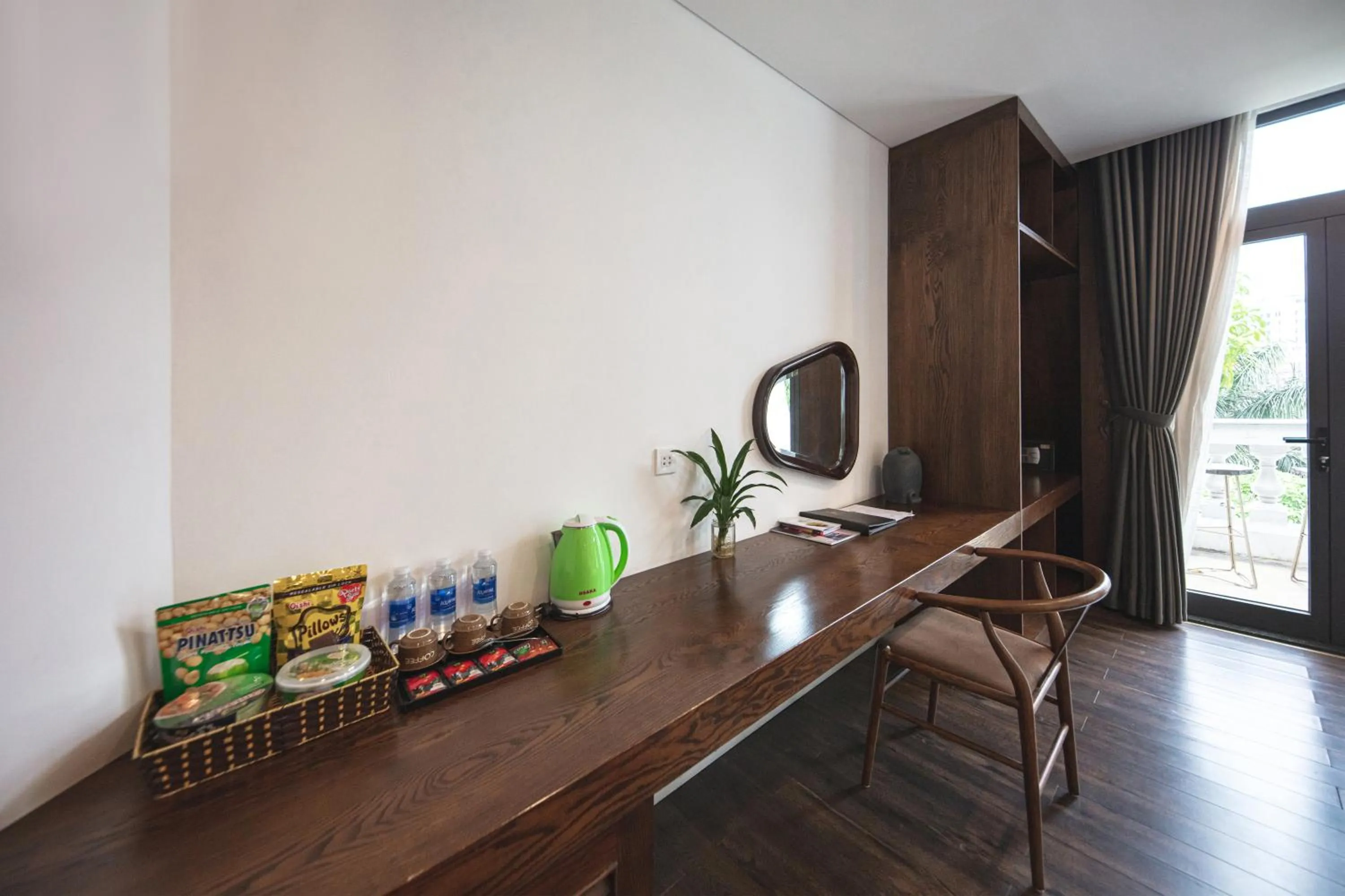 Coffee/tea facilities in Draha Halong Hotel - Serenity, Charm and Nature - Preferred by Western Travelers