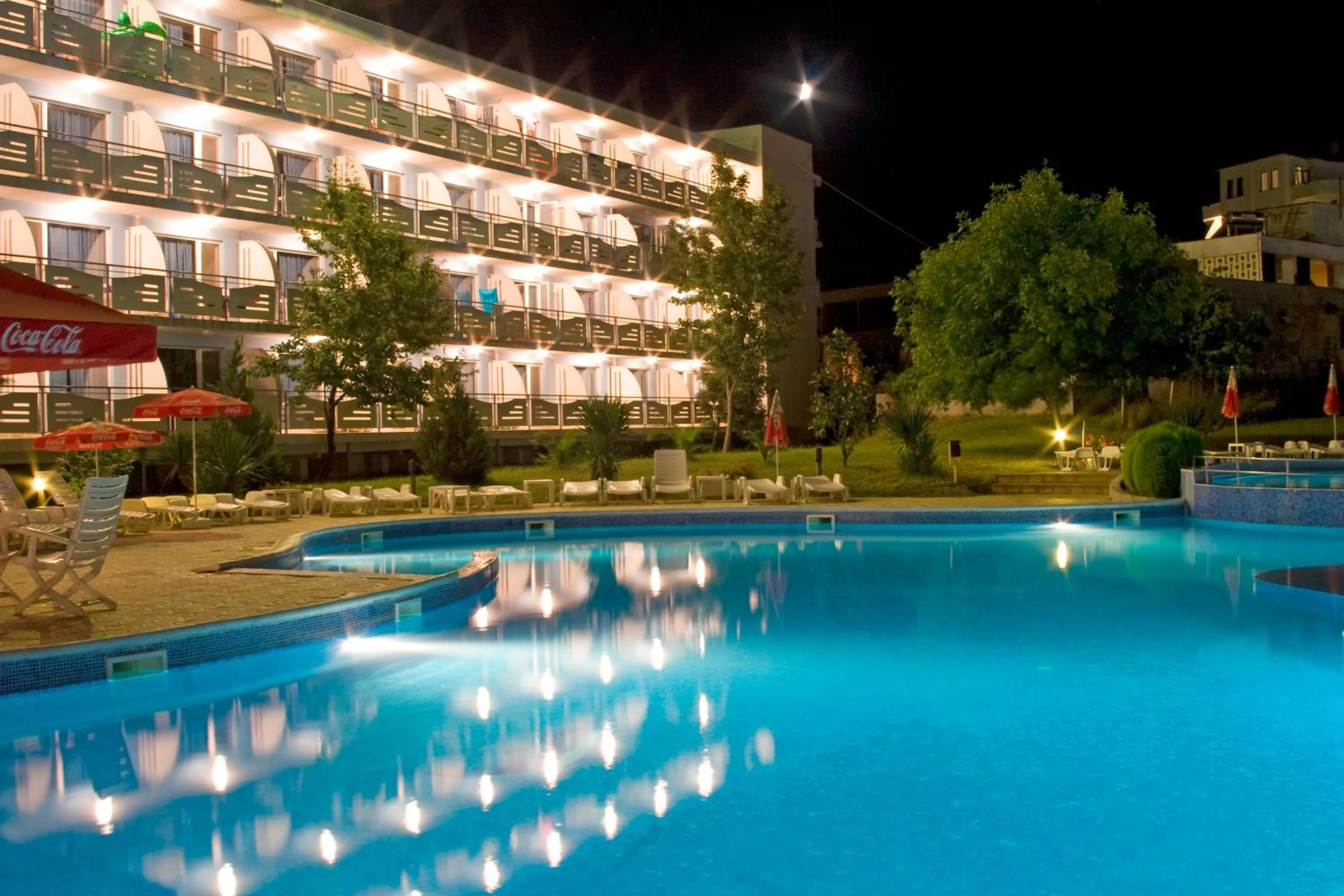 Swimming pool in Belitsa Hotel