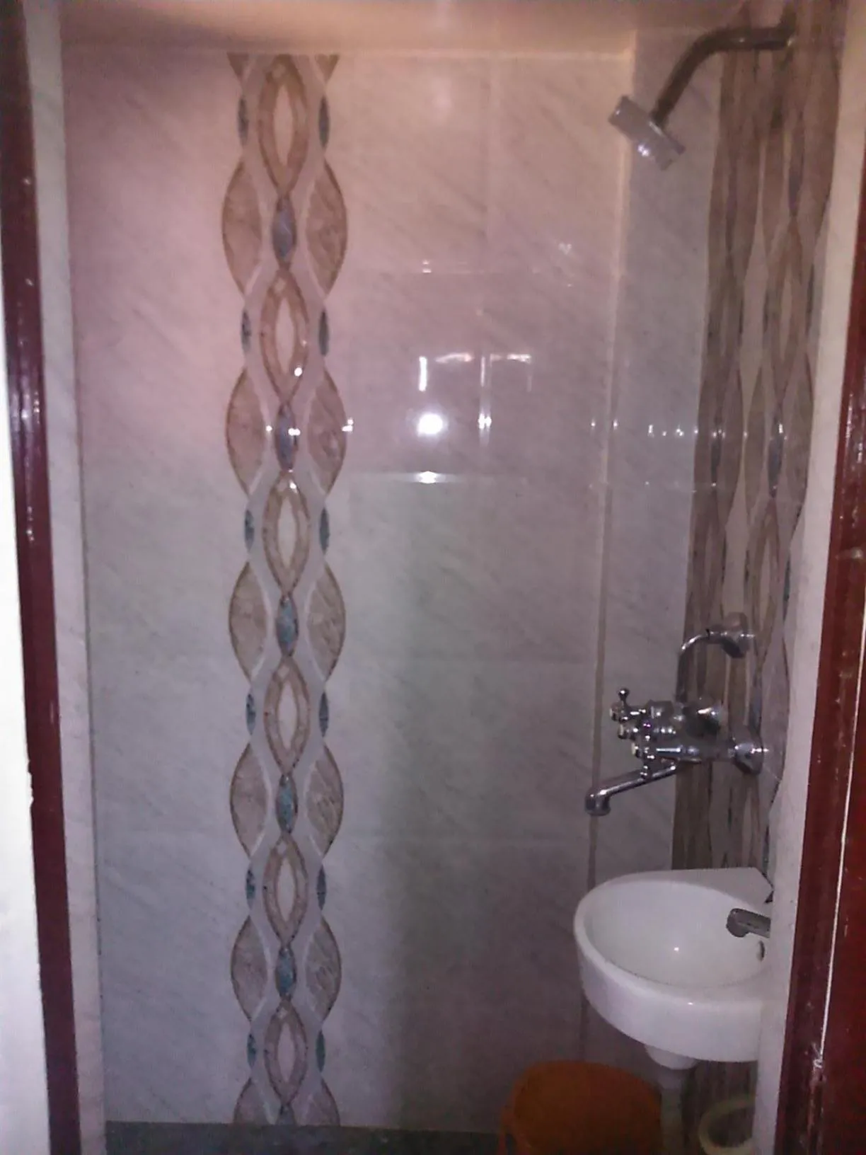 Shower in Shiva Guest House