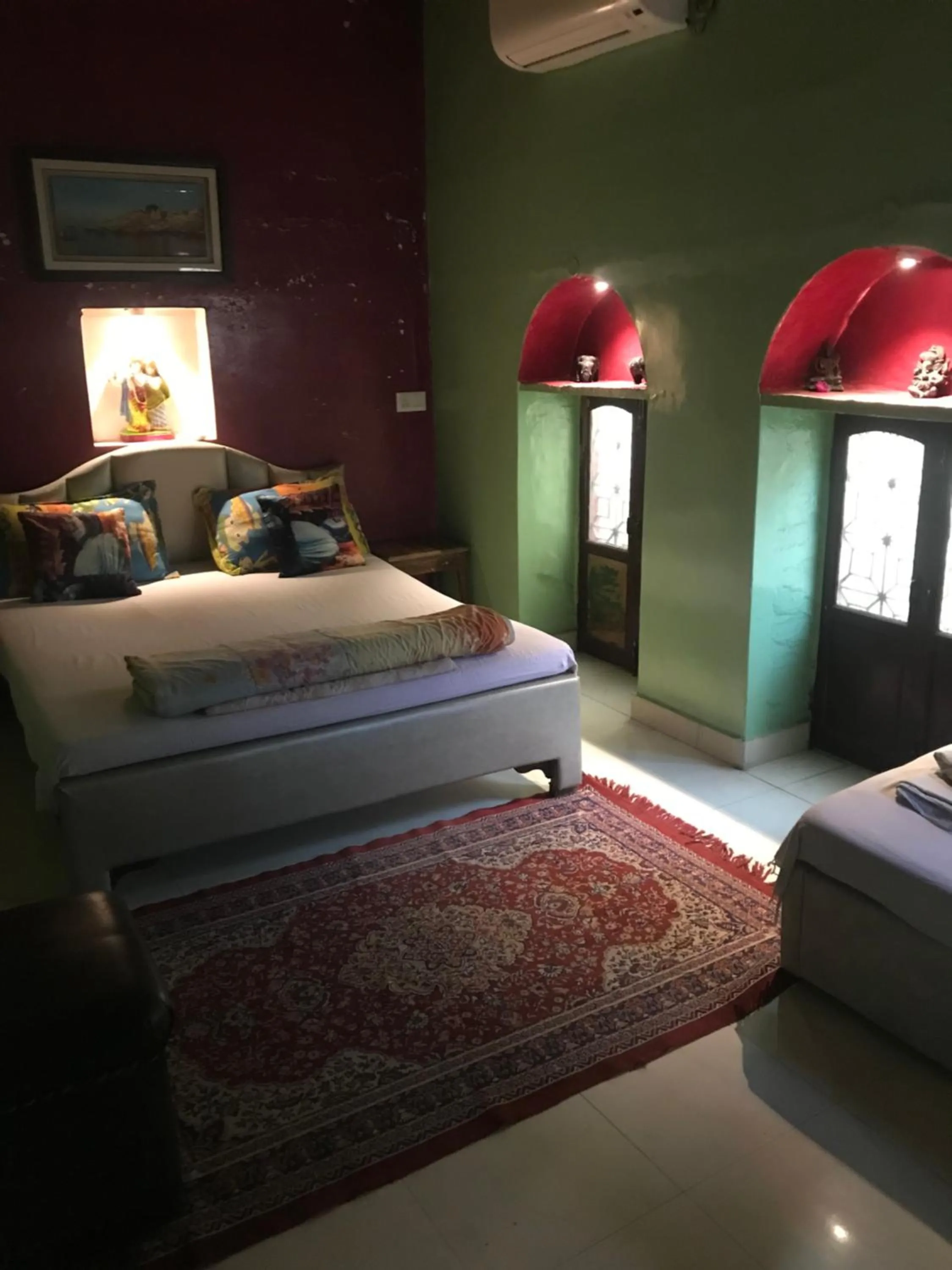 Bed in Shiva Guest House