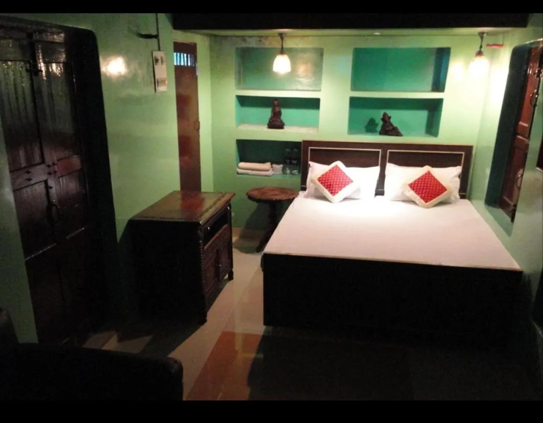 Bed in Shiva Guest House