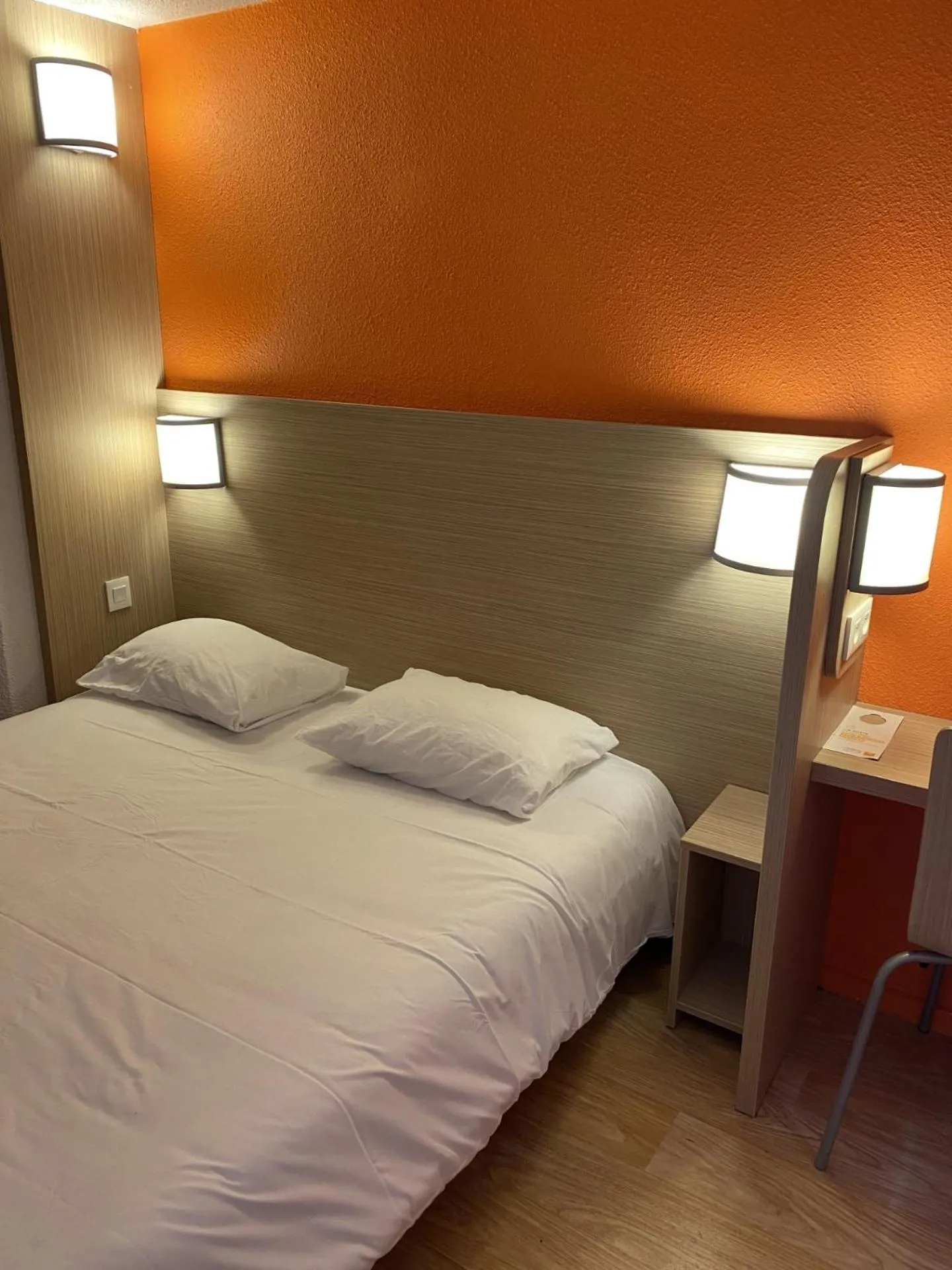 Bed in Premiere Classe Angoulême La Couronne