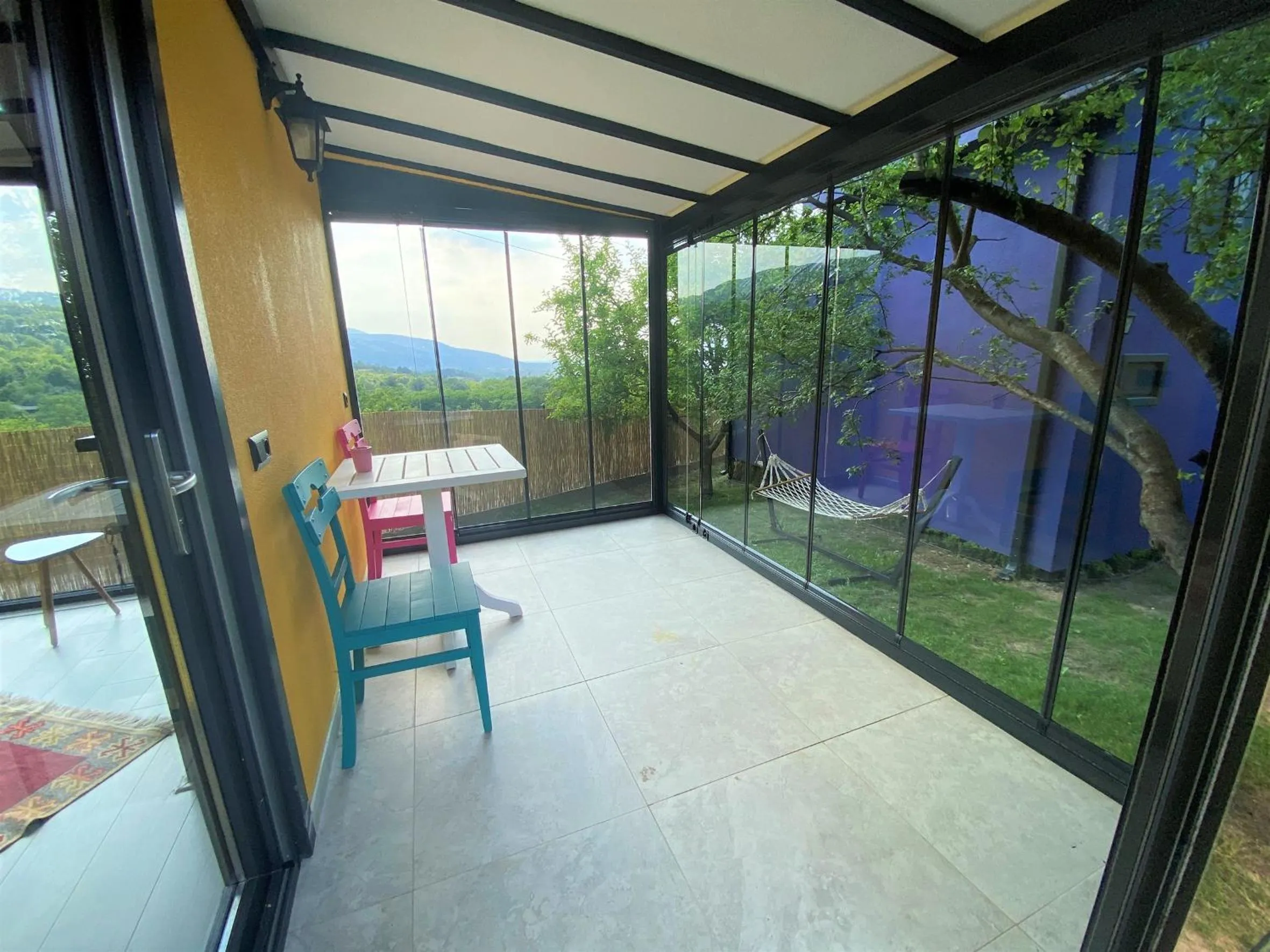 Rif Sapanca - Adult Only