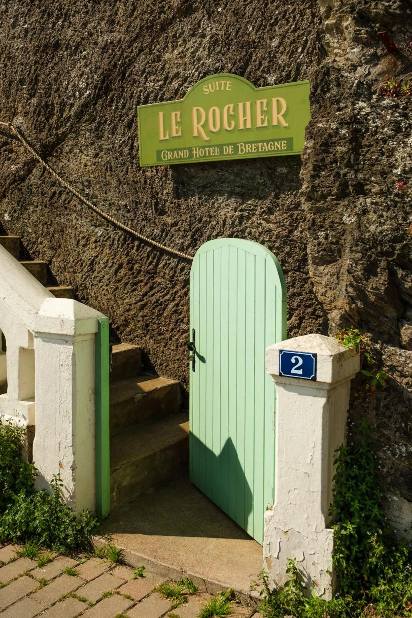 Facade/entrance in Grand Hôtel de Bretagne