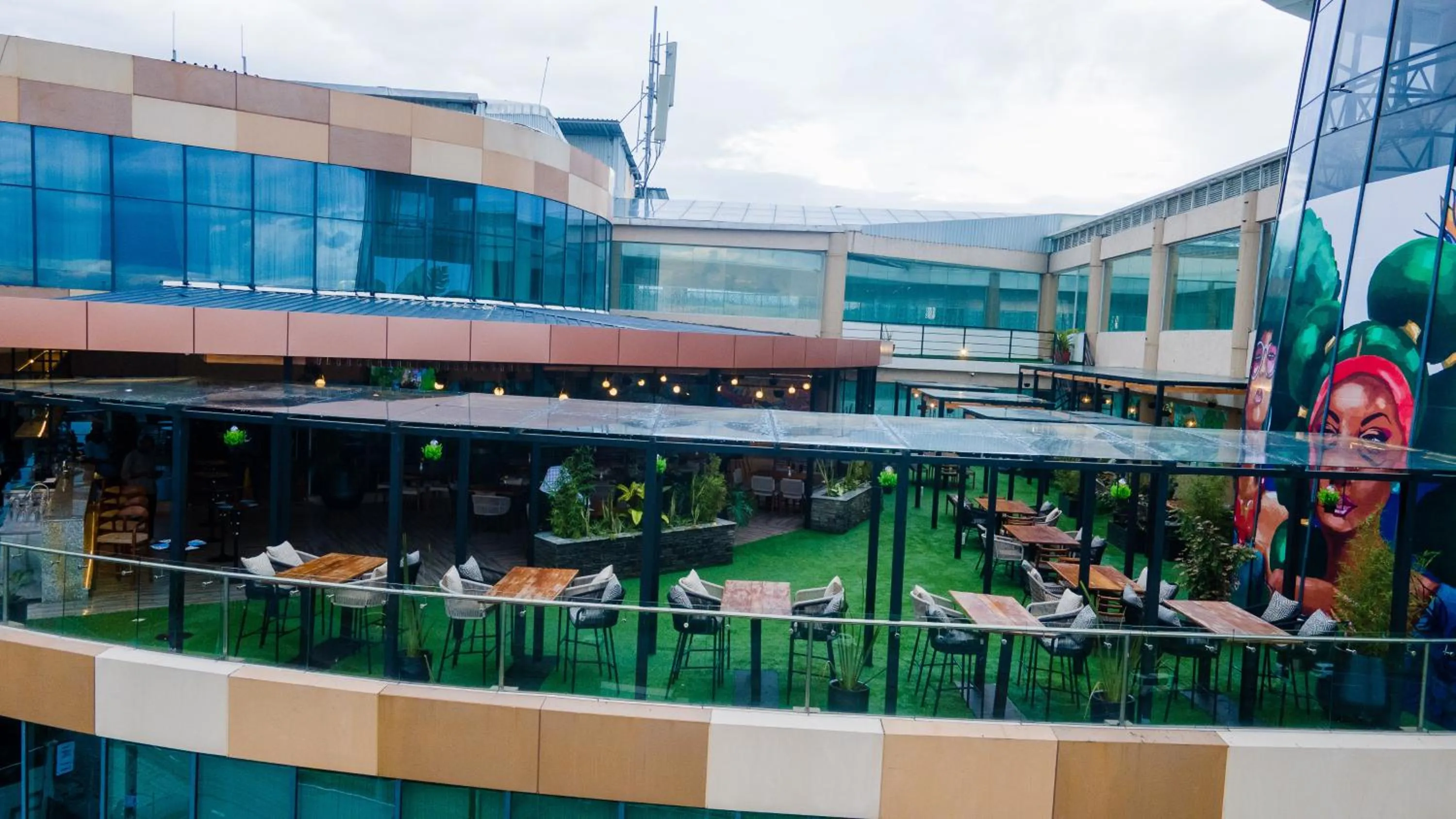 Restaurant/places to eat in PrideInn Plaza Nairobi Airport