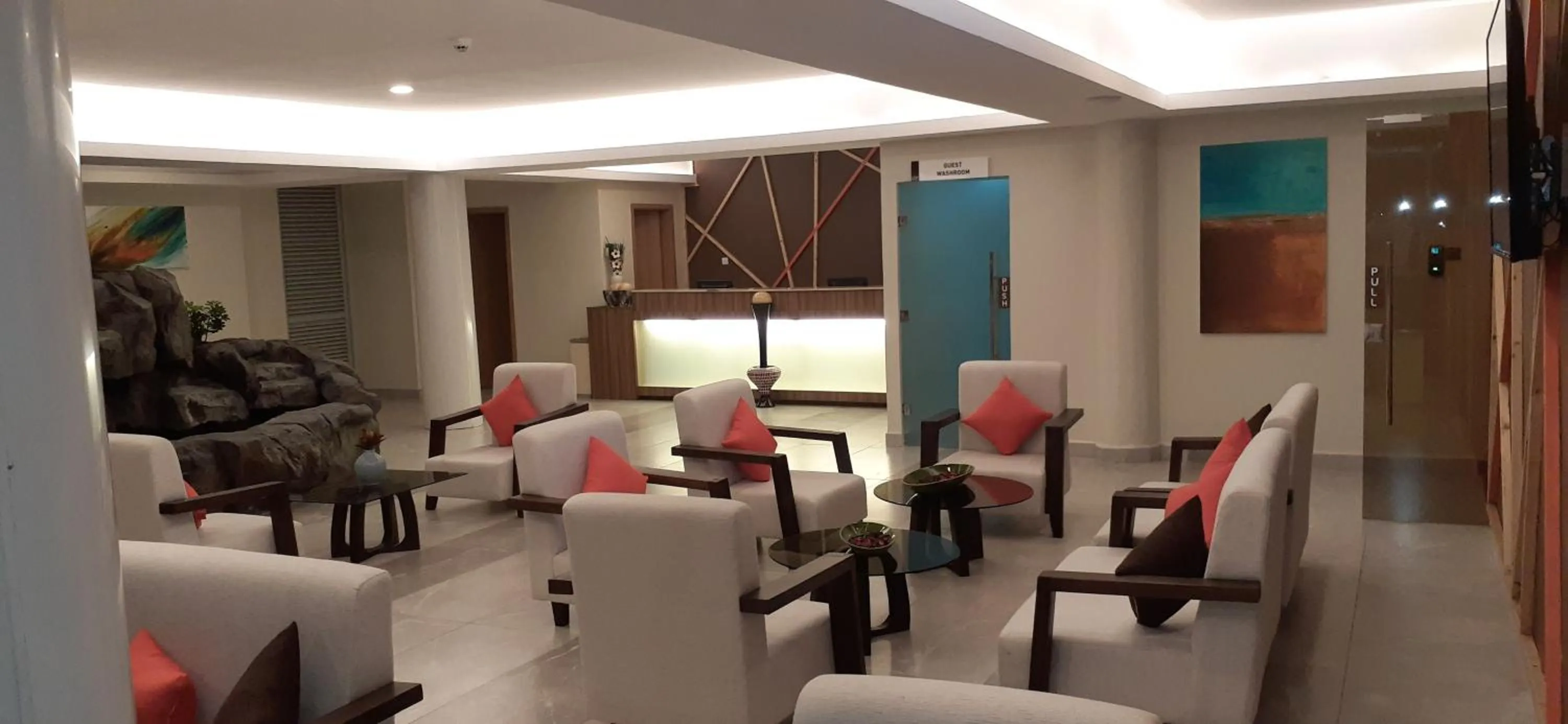 Lobby or reception in PrideInn Plaza Nairobi Airport