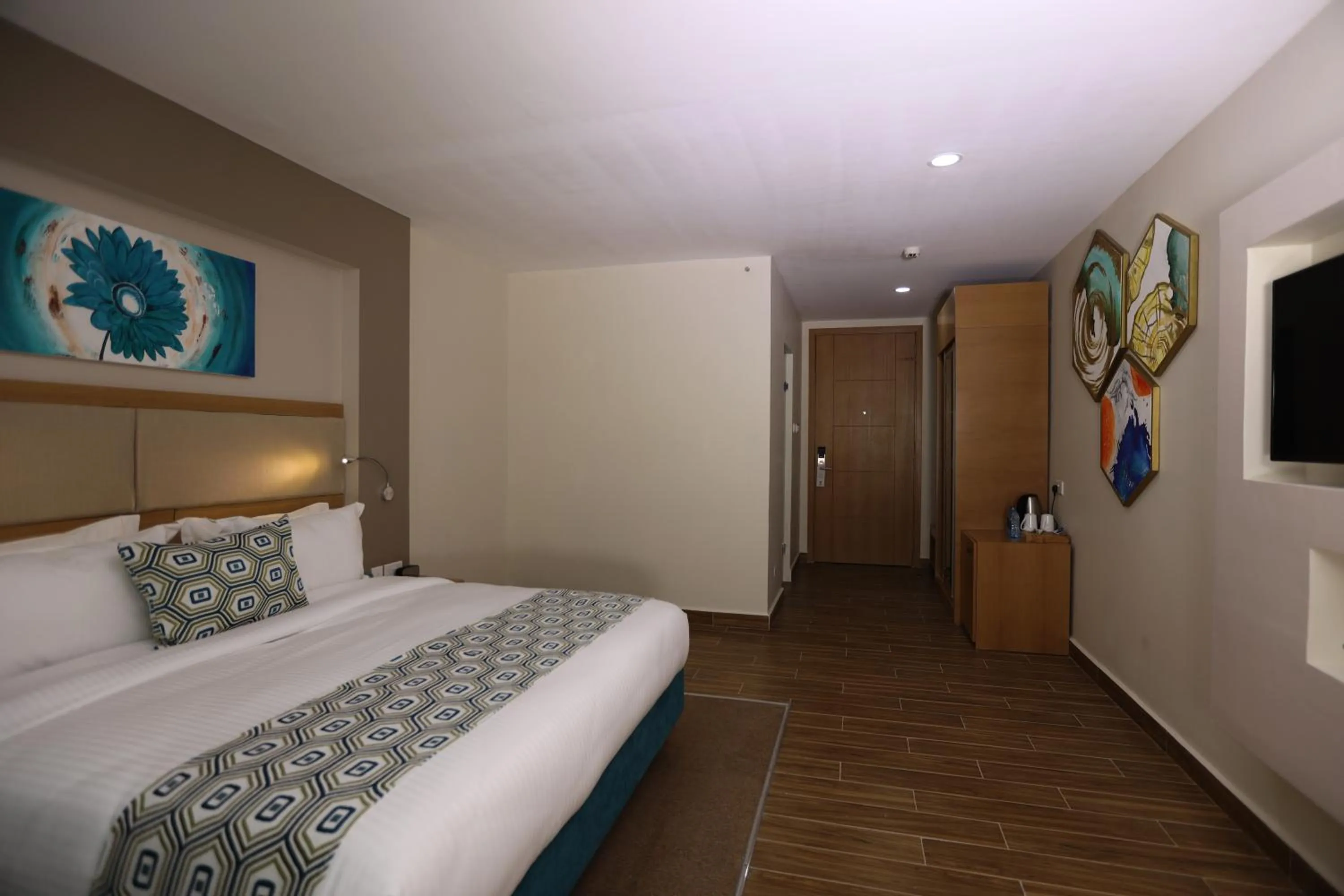 Bed in PrideInn Plaza Nairobi Airport