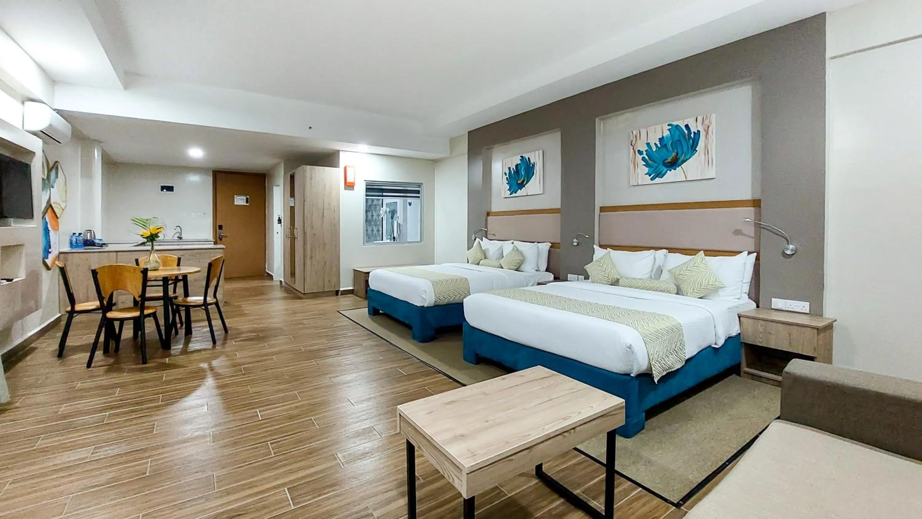 Bed in PrideInn Plaza Nairobi Airport