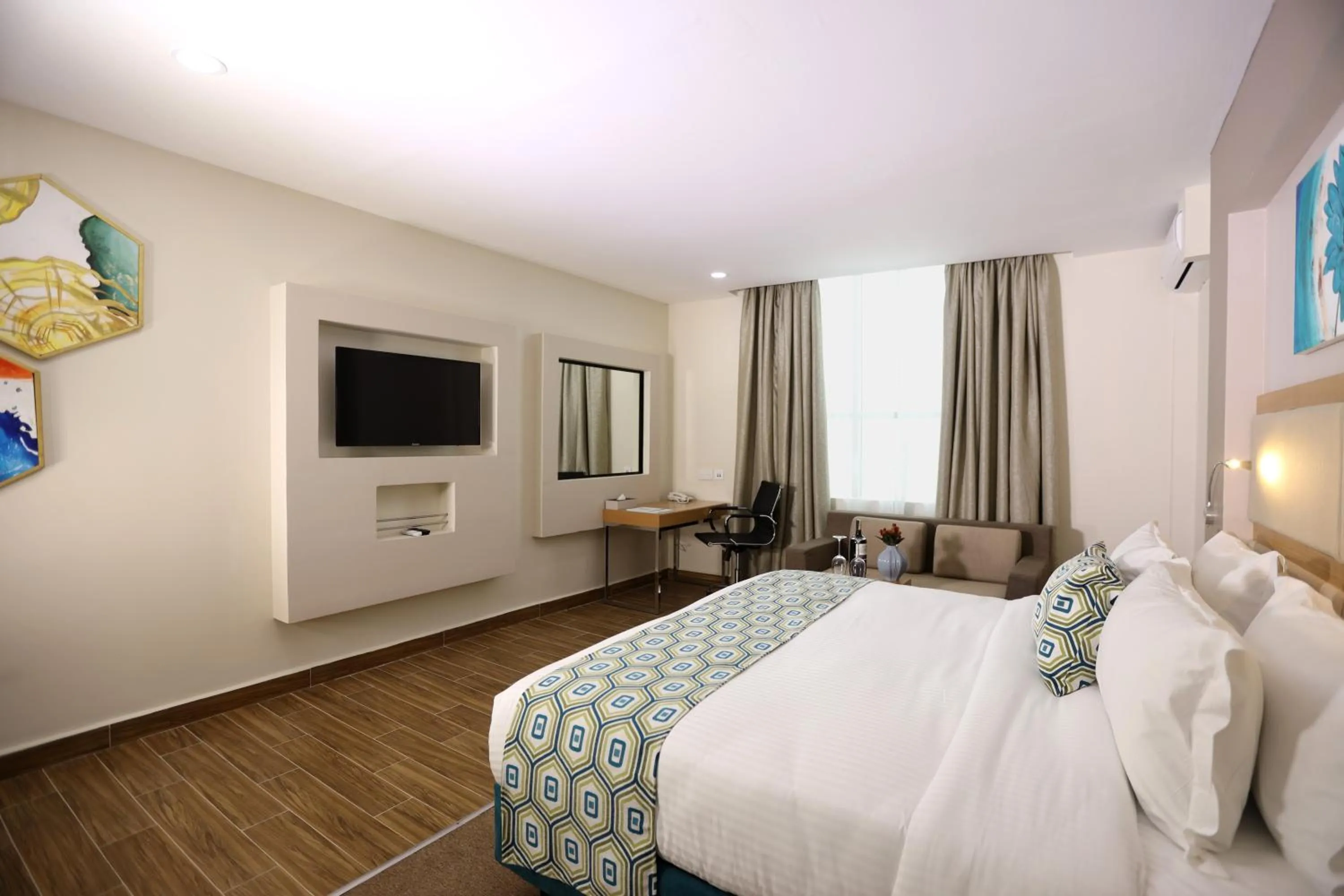 TV and multimedia, Bed in PrideInn Plaza Nairobi Airport