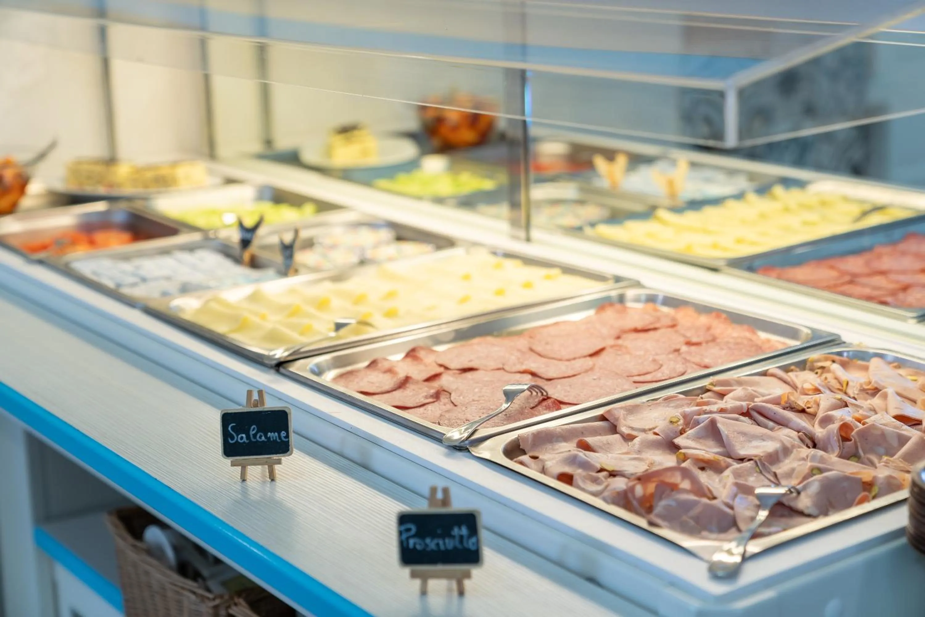 Buffet breakfast in Hotel Tizian Beach