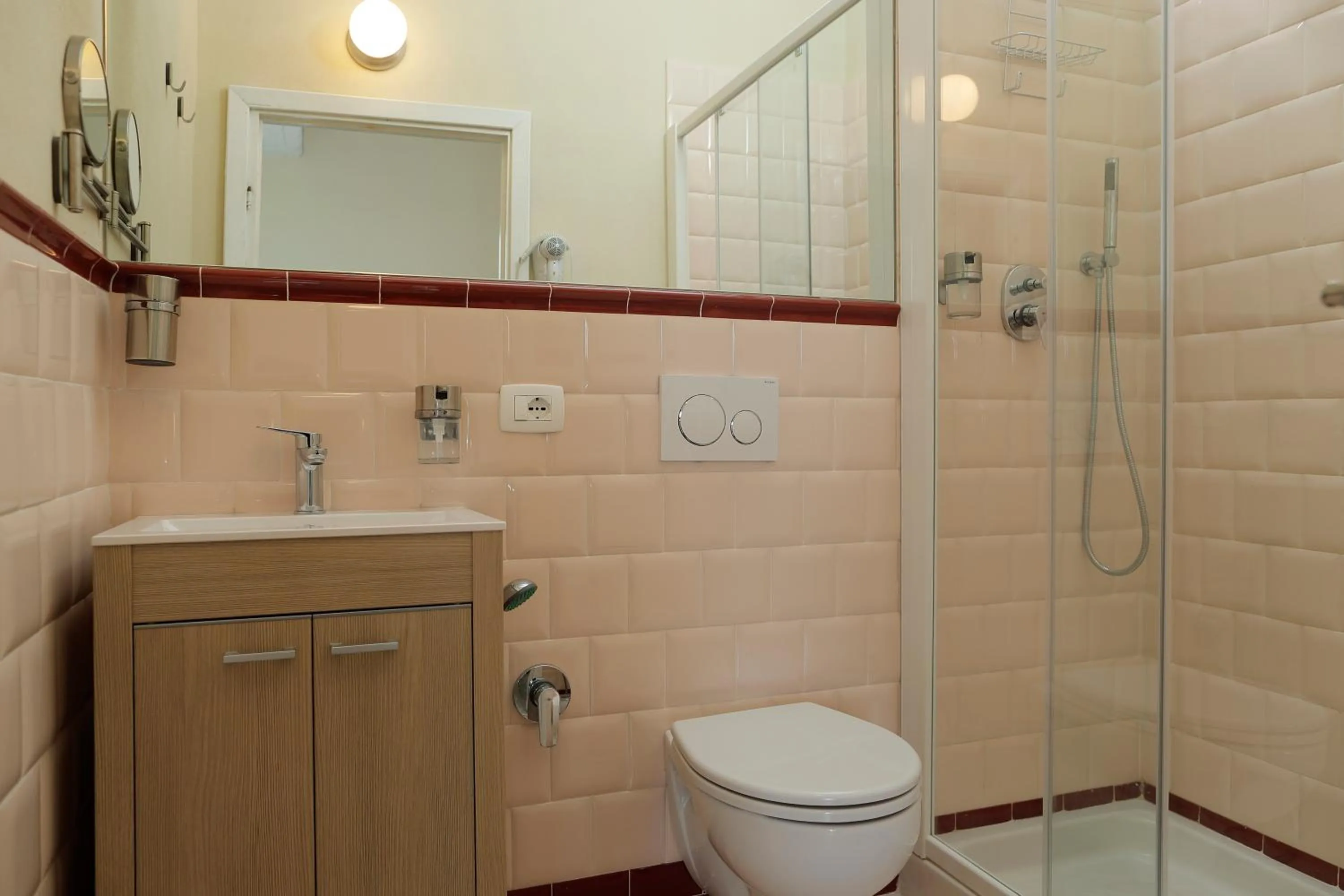 Shower in Hotel Il Mulinaccio