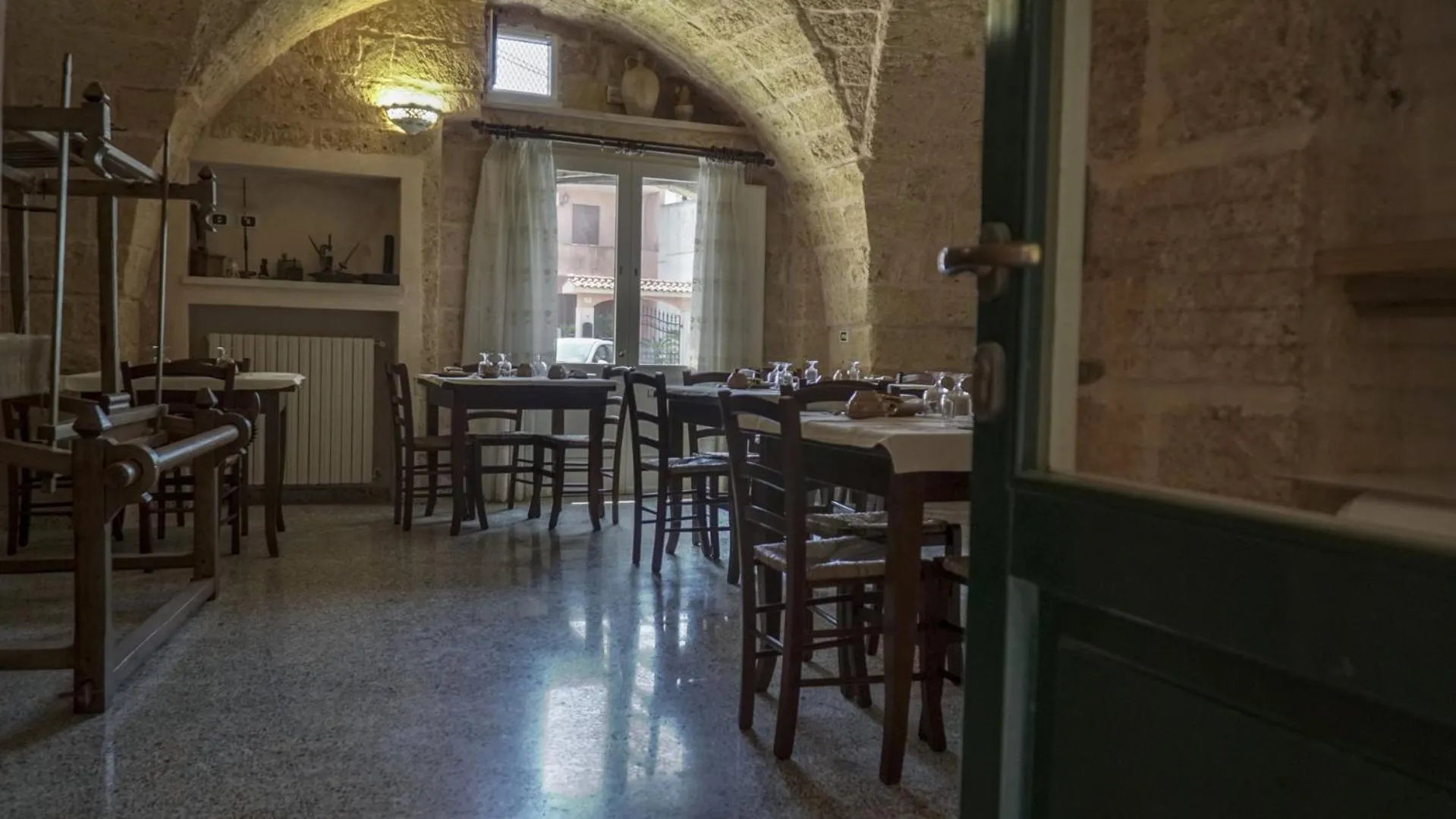 Communal lounge/ TV room in B&B La vecchia Corte