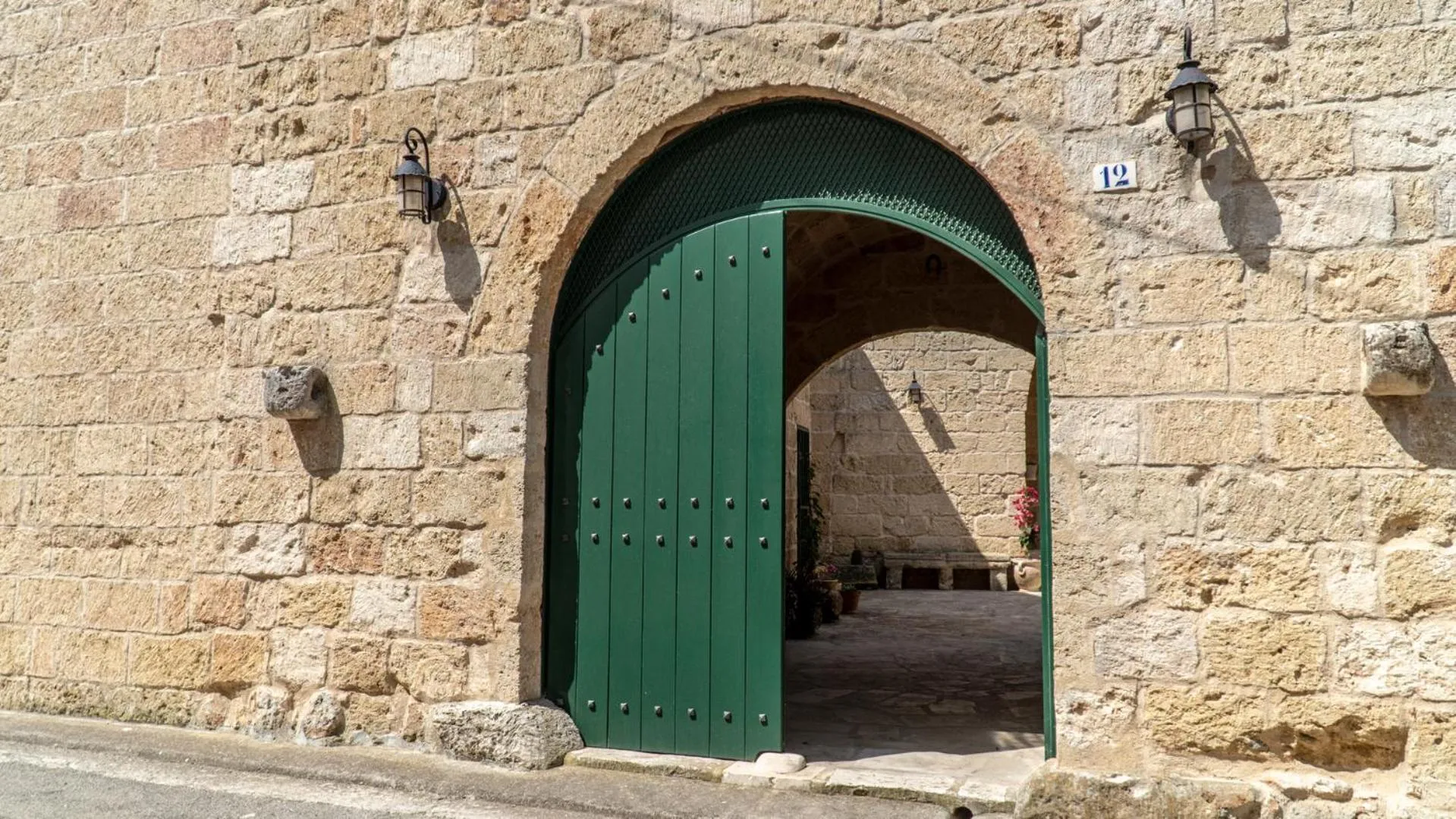 Facade/entrance in B&B La vecchia Corte