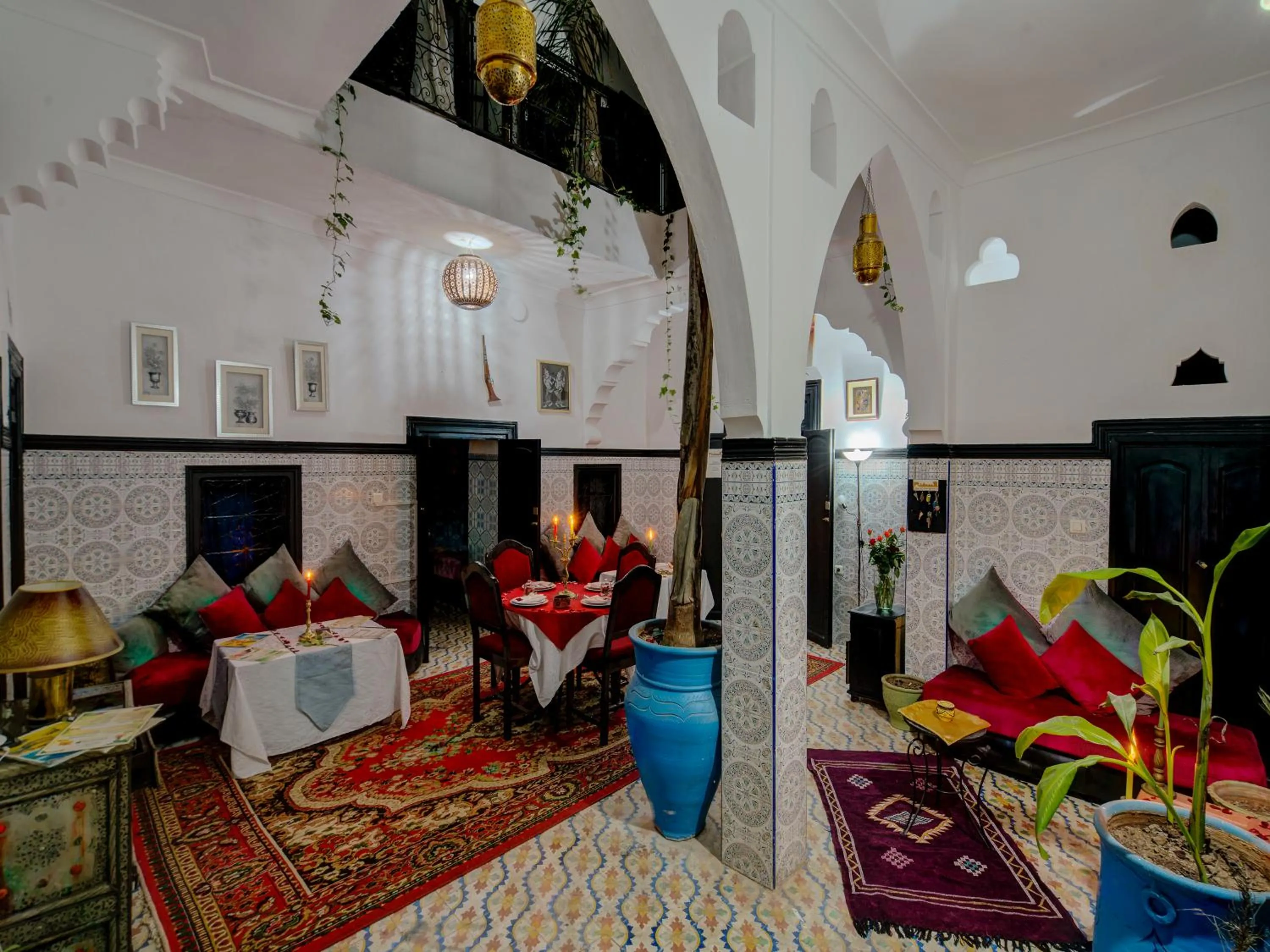 Living room in Riad des remparts Marrakech