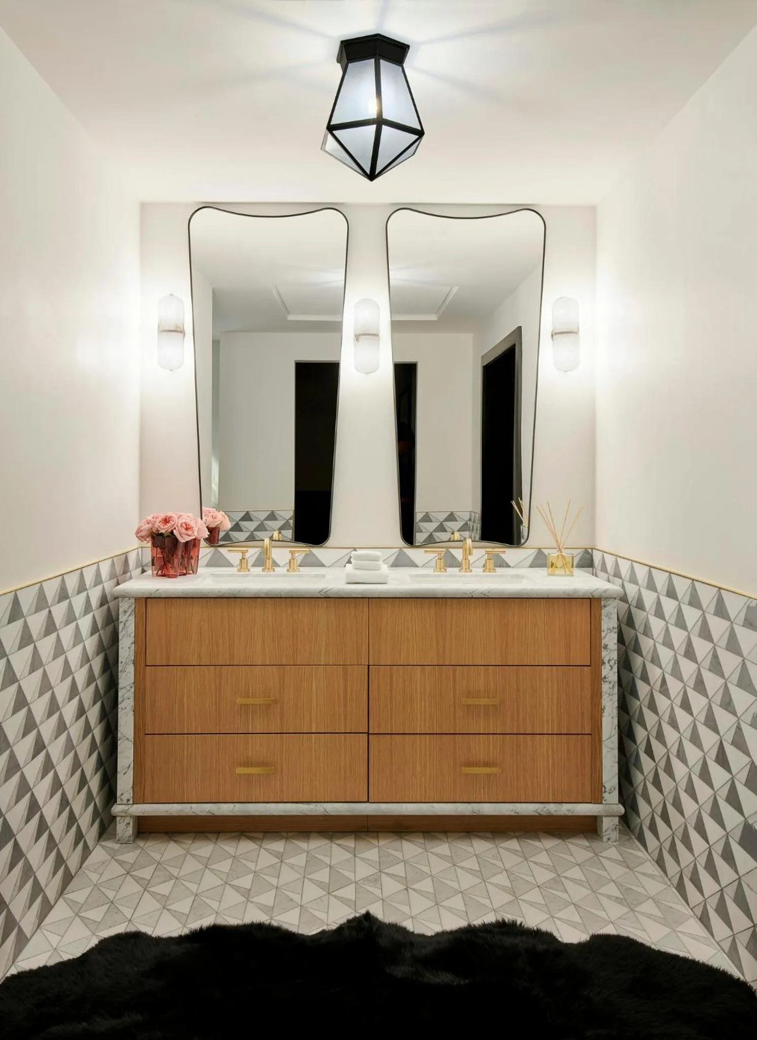 Photo of the whole room in Virgin Hotels Dallas