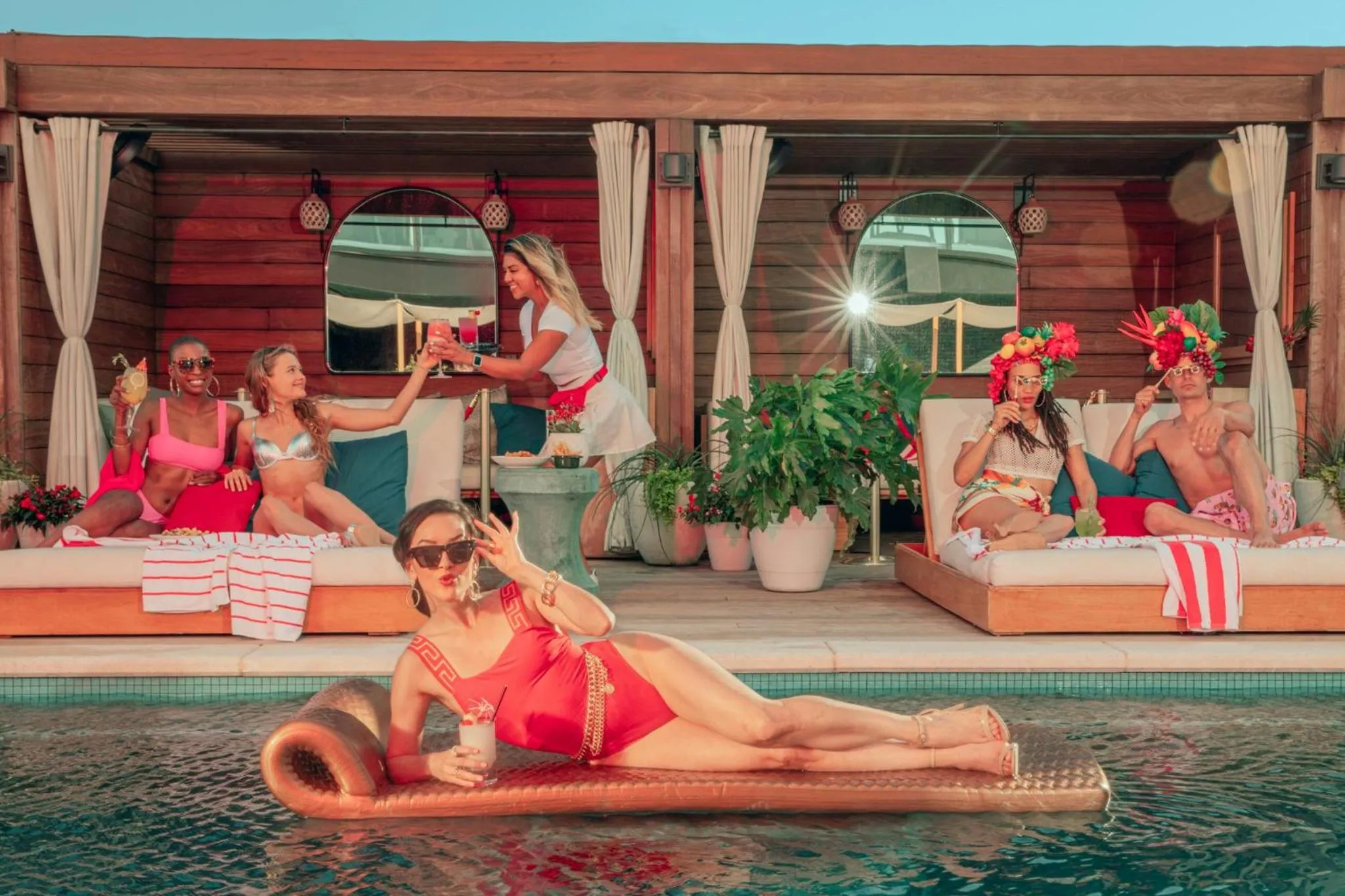 Swimming pool in Virgin Hotels Dallas