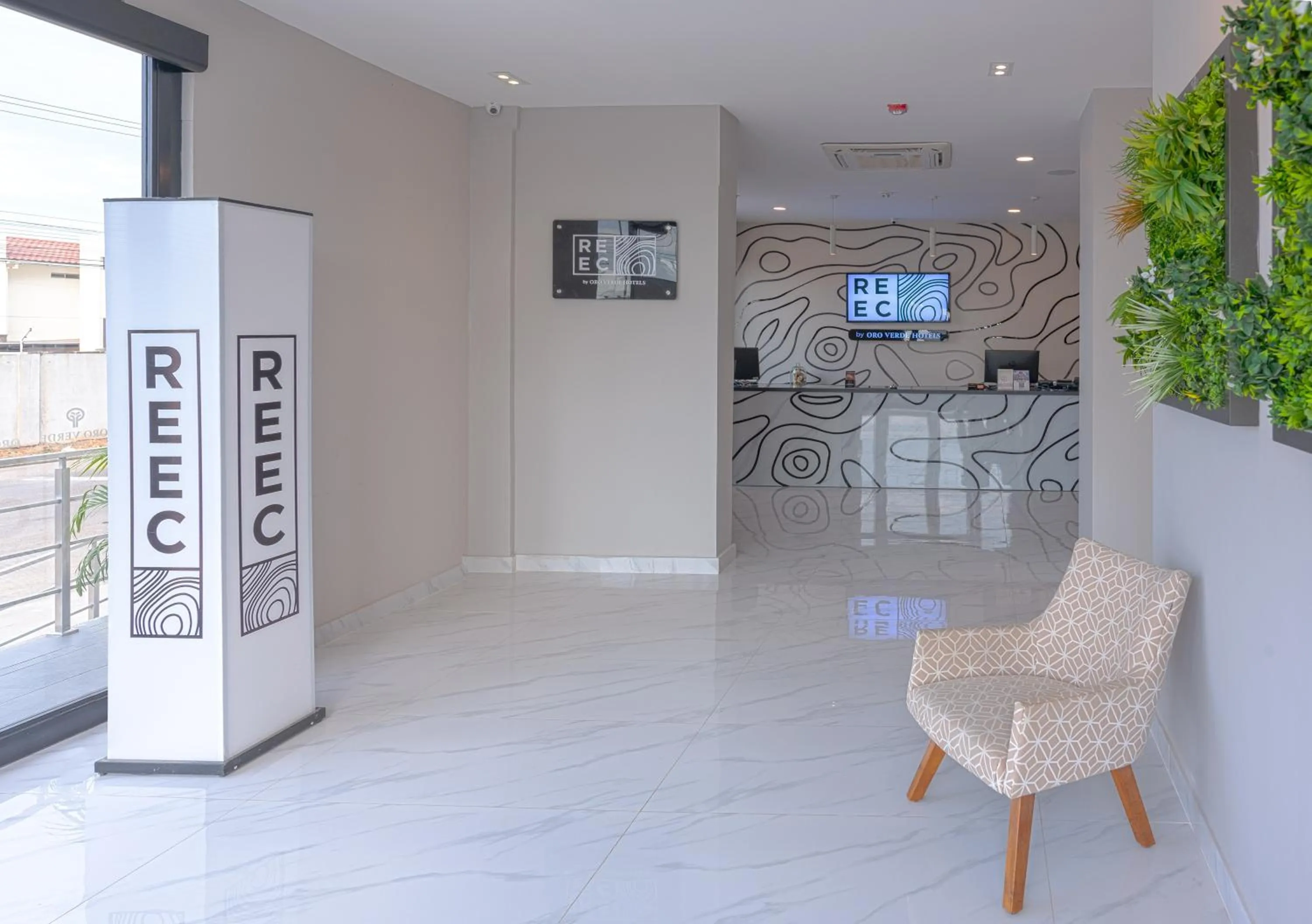 Lobby or reception in REEC Machala by Oro Verde Hotels