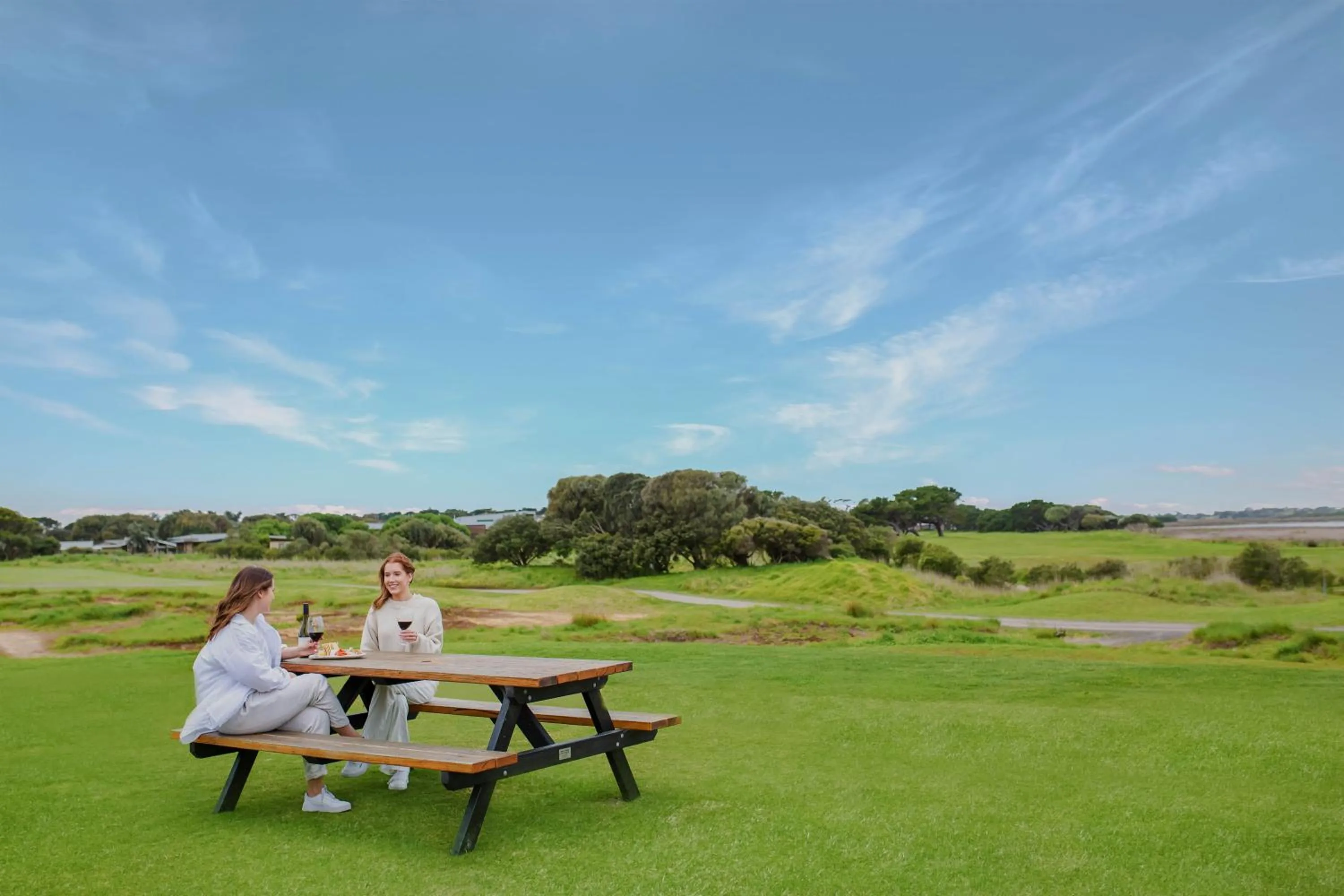 Restaurant/places to eat in 13th Beach Golf Lodges