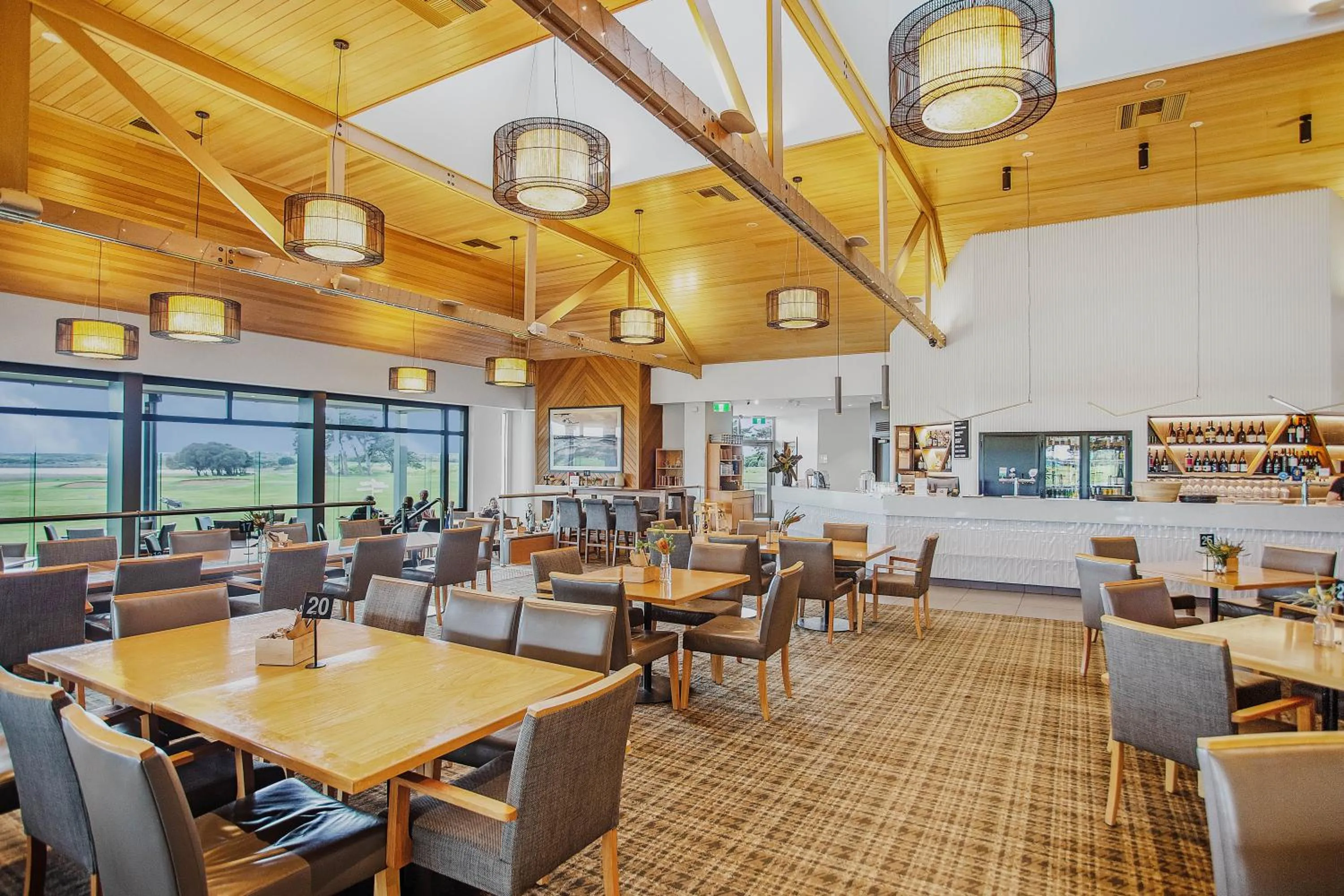 Restaurant/places to eat in 13th Beach Golf Lodges