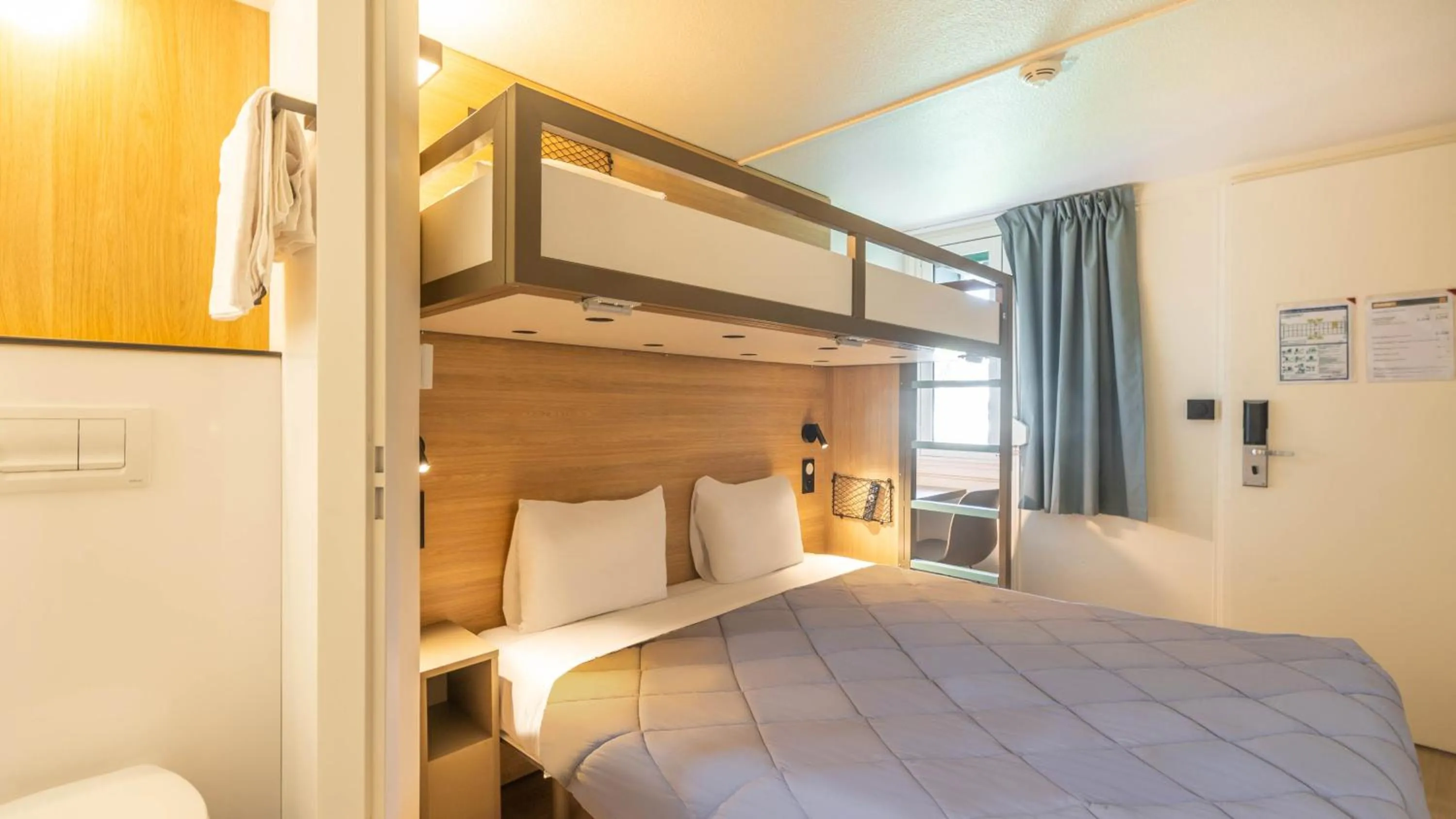 Bed in Premiere Classe Bayonne