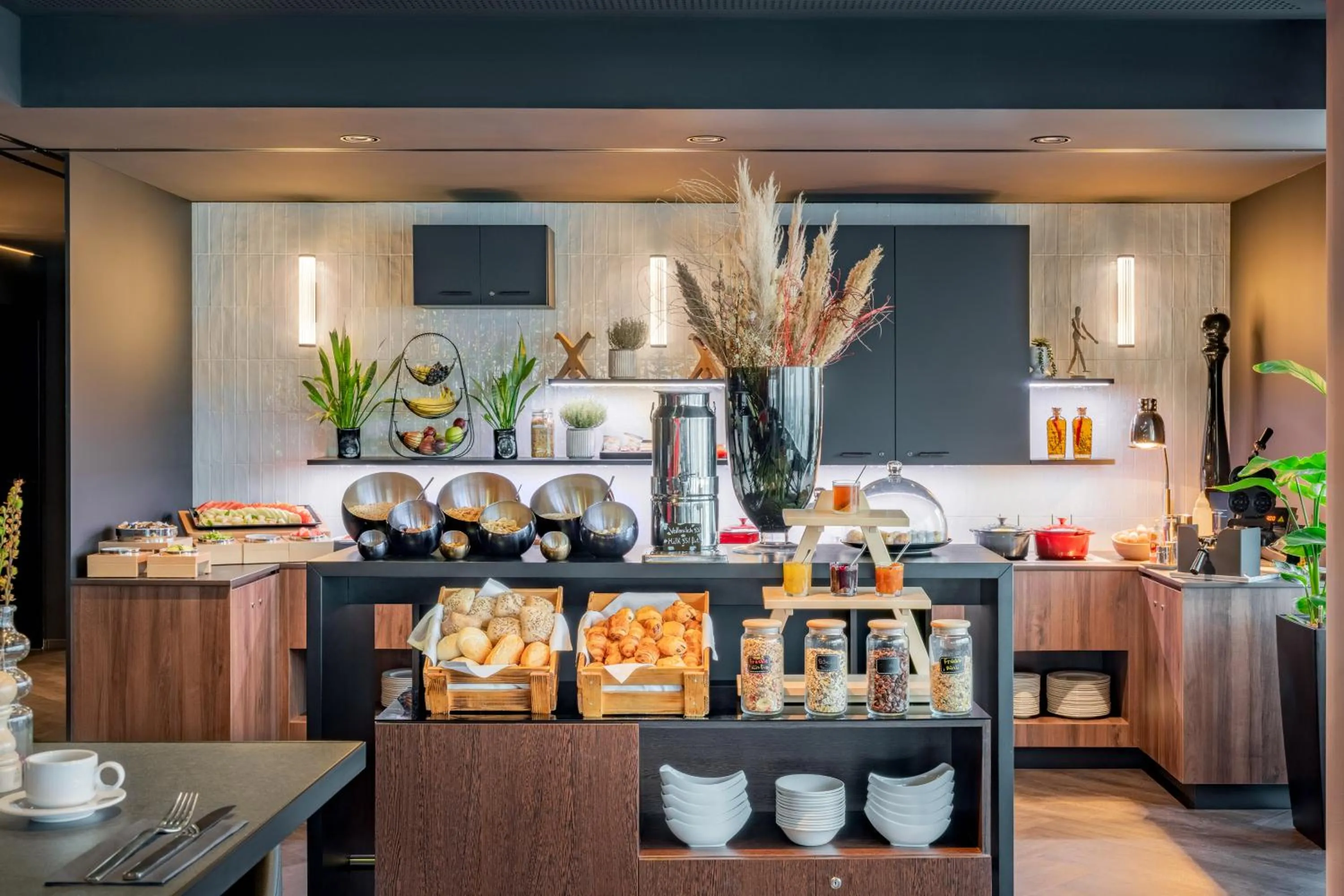 Food in INNSiDE by Meliá Düsseldorf Hafen