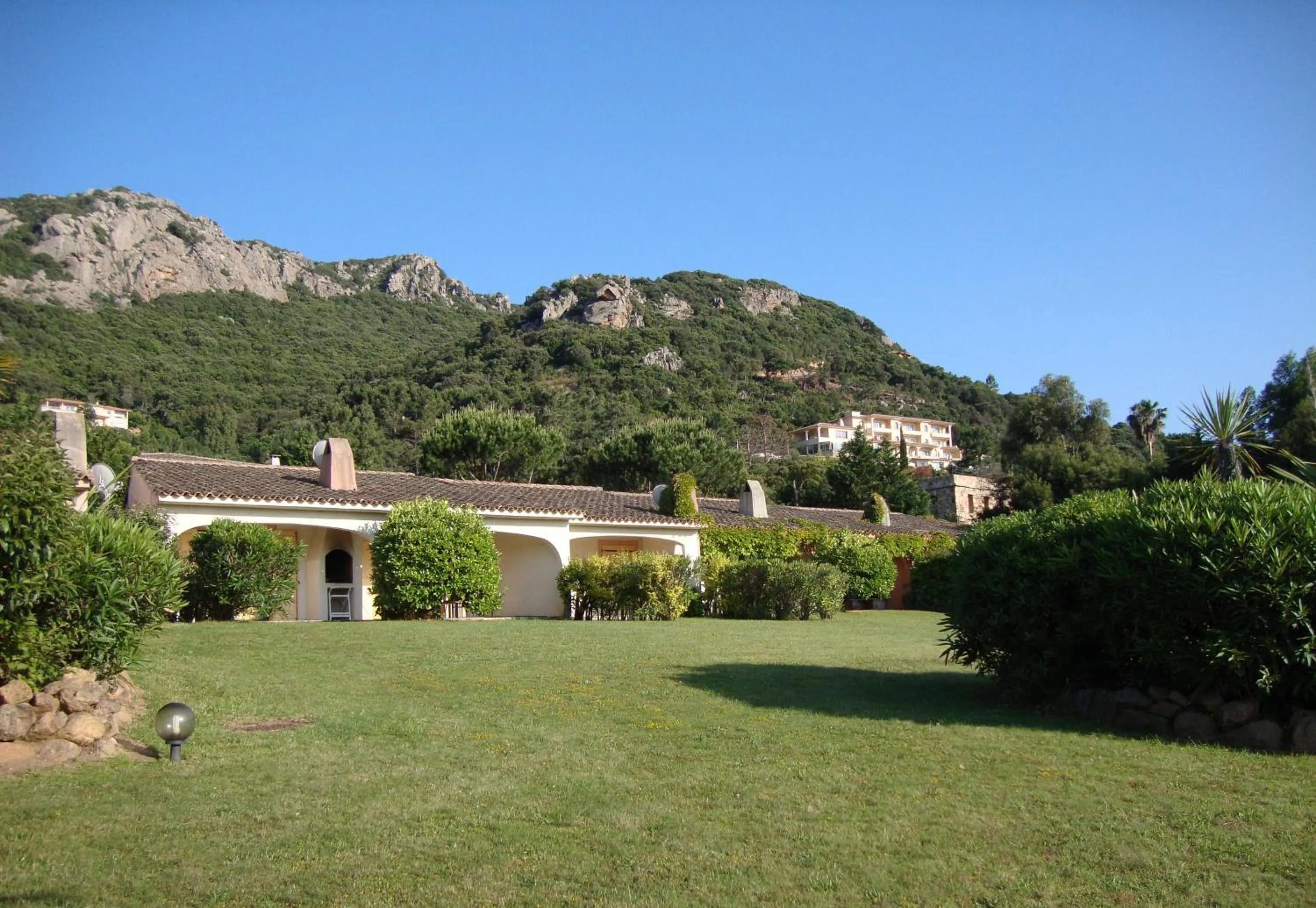 Facade/entrance in Résidence Le Village Marin