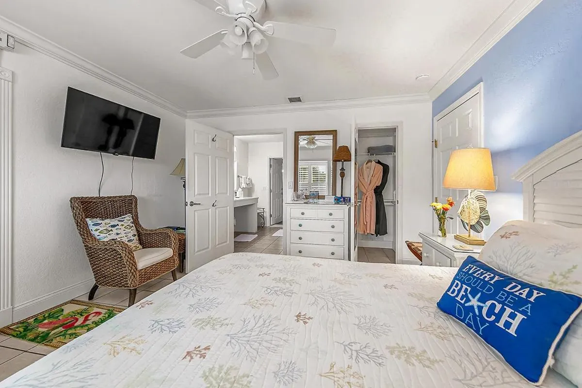 TV and multimedia, Bed in Windemere Inn by the Sea