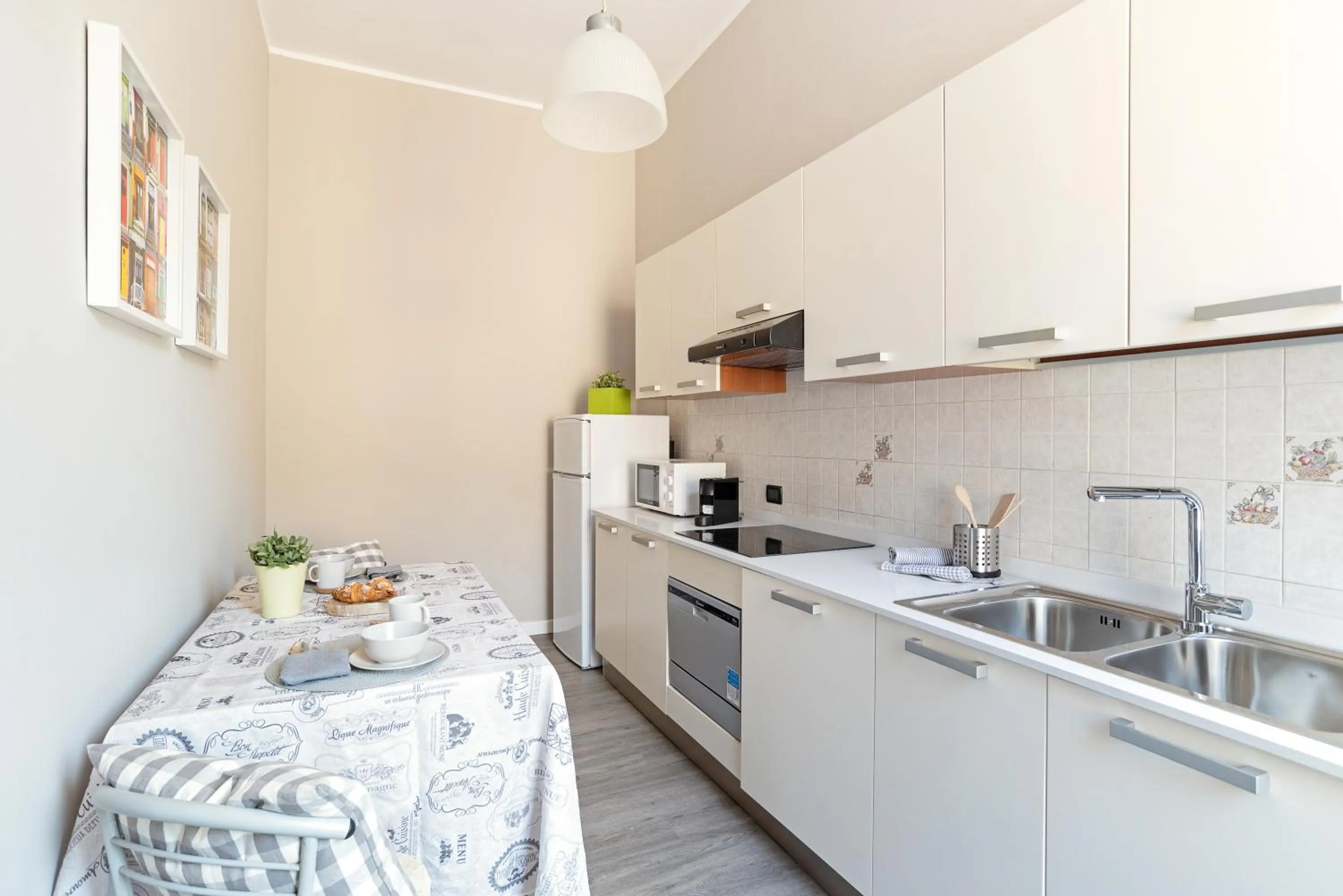 Kitchen or kitchenette in Vittoria Corner - byMyHomeInComo