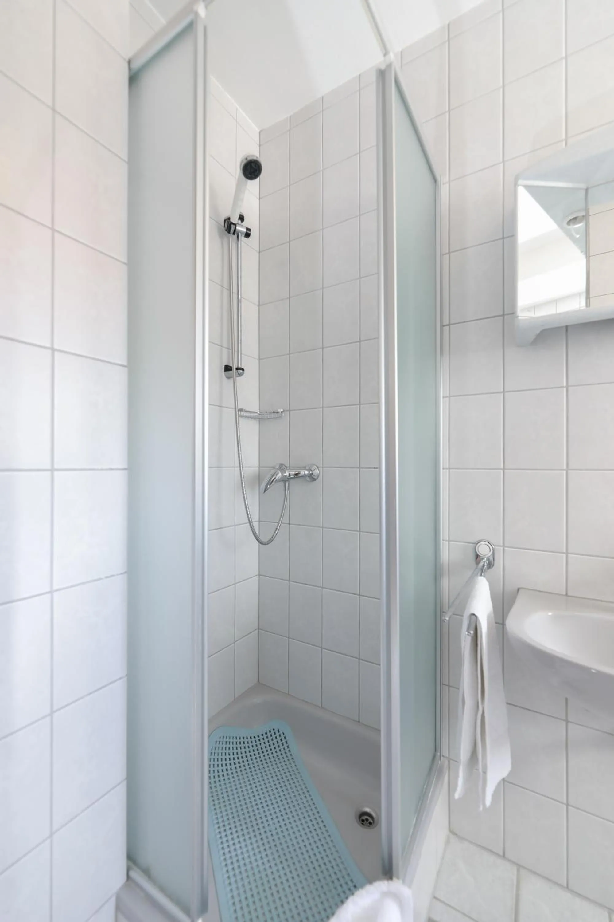 Bathroom in Downtown Private Rooms Mandić