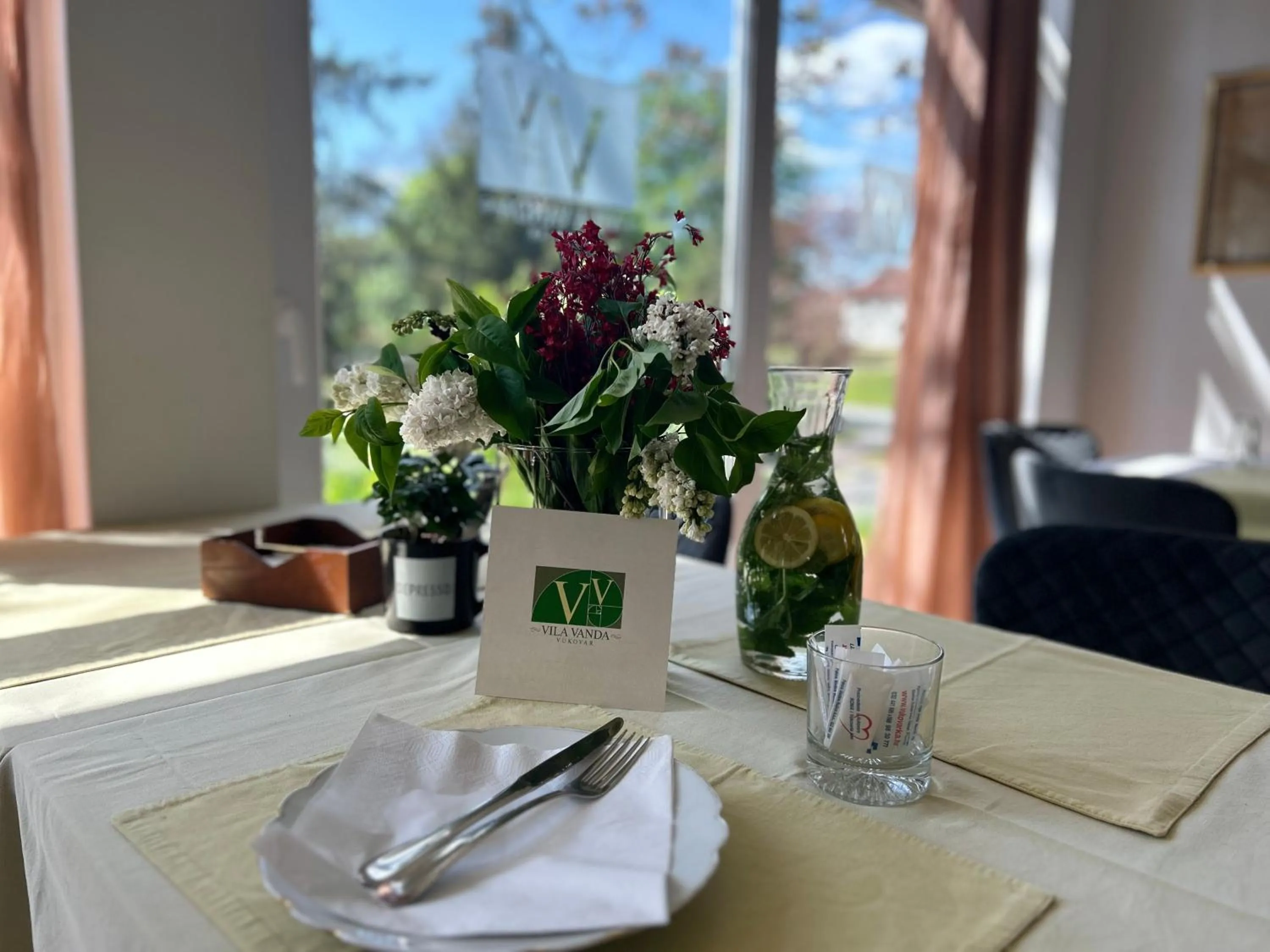 Dining area in Vila Vanda Vukovar