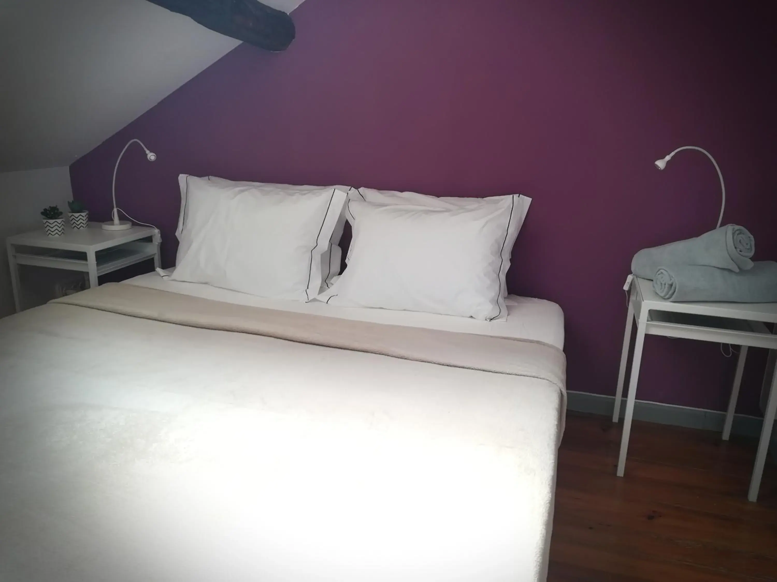 Budget Single Room in By Doors Hostel Budget Single Room in By Doors Hostel