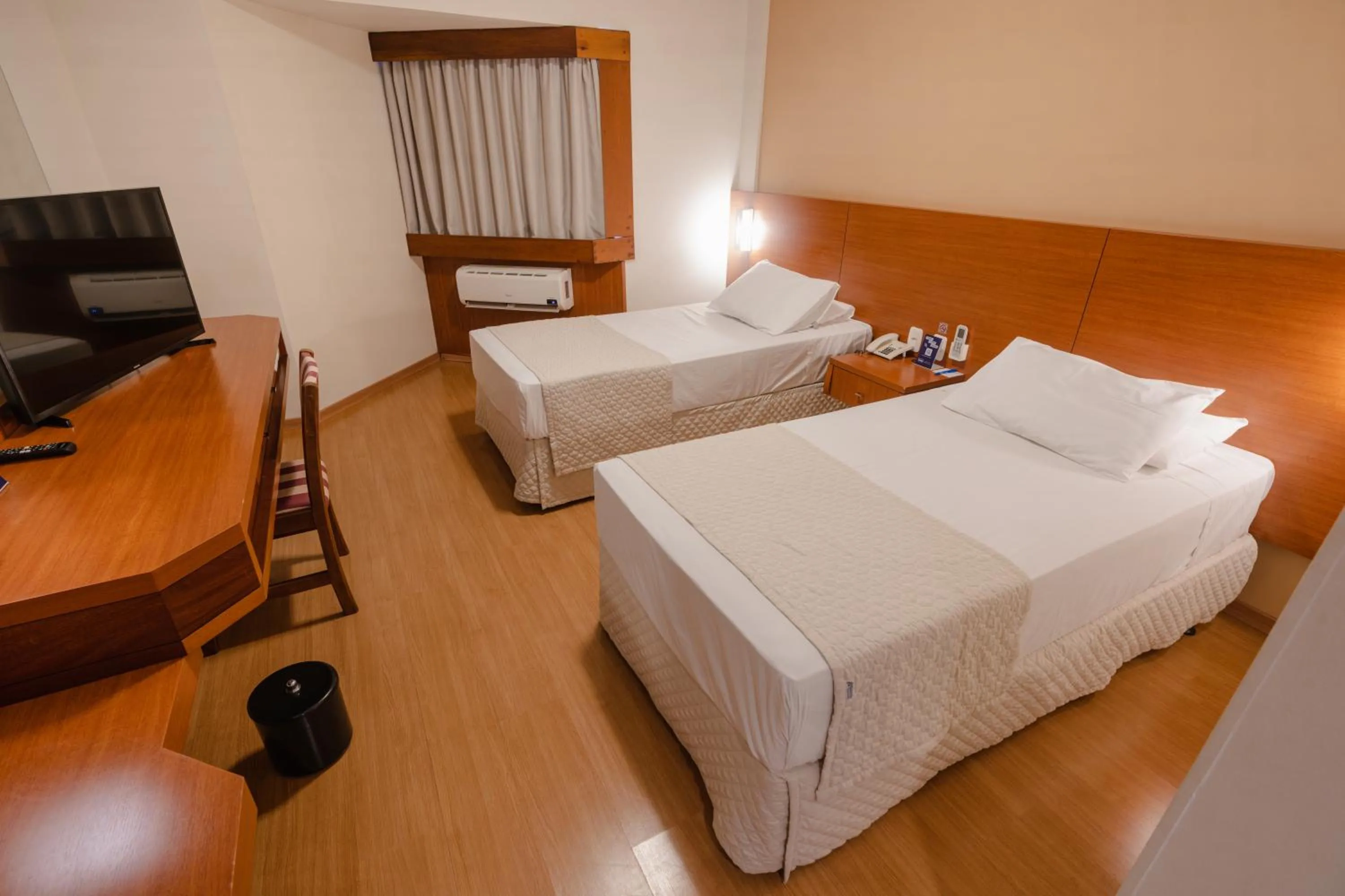 Photo of the whole room, Bed in Hotel Caiuá