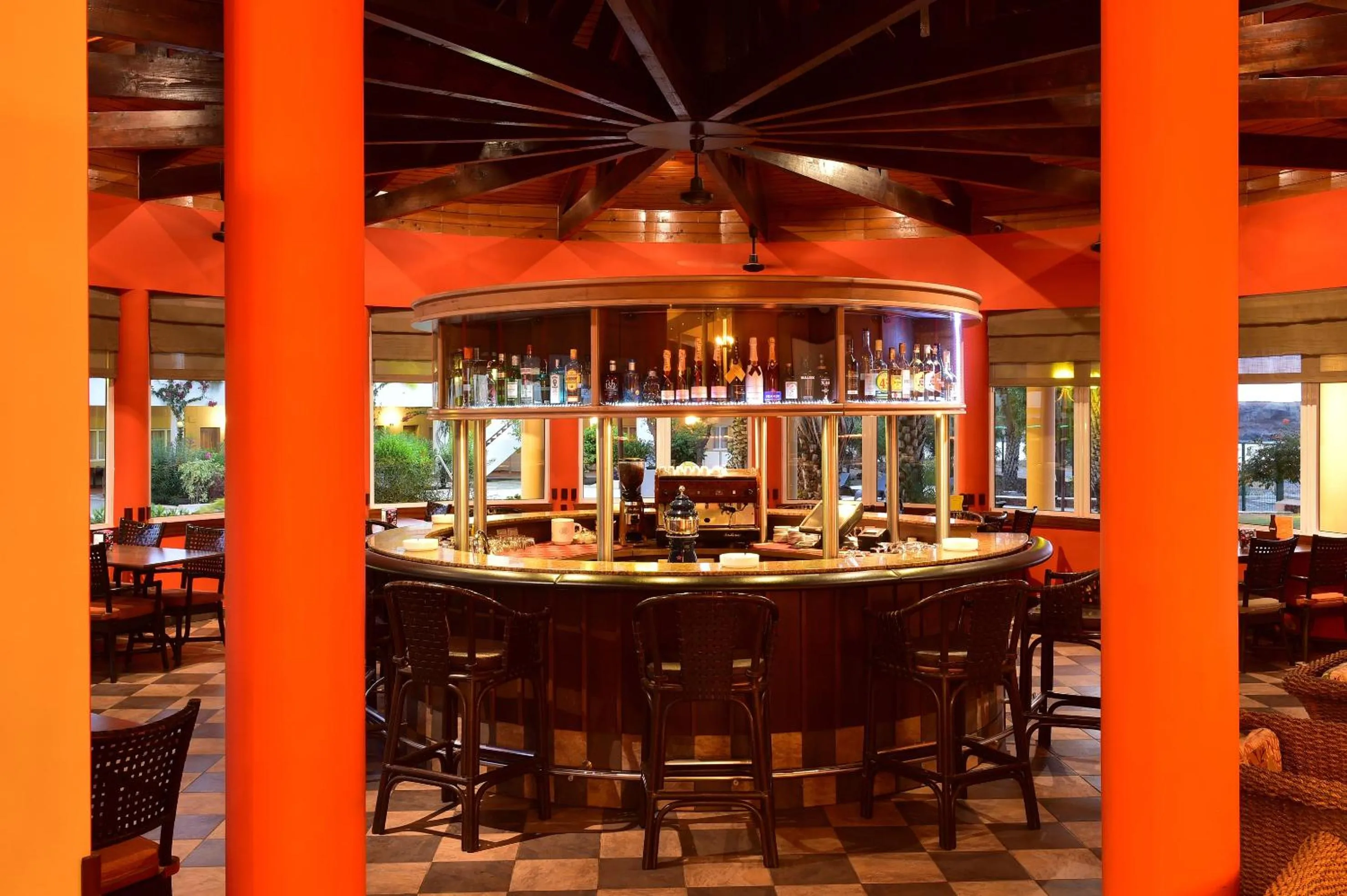 Lounge or bar in Pestana Tropico Ocean & City Hotel