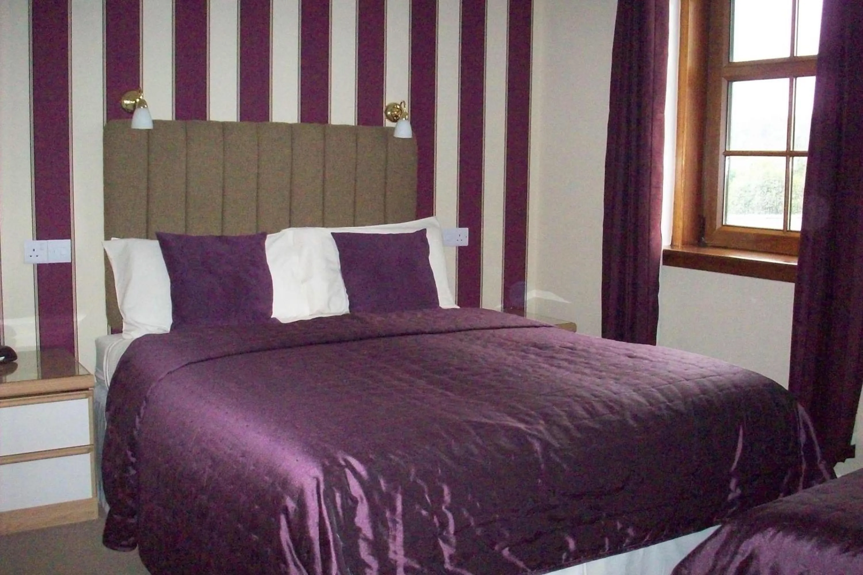 Bedroom, Bed in Lairg Highland Hotel