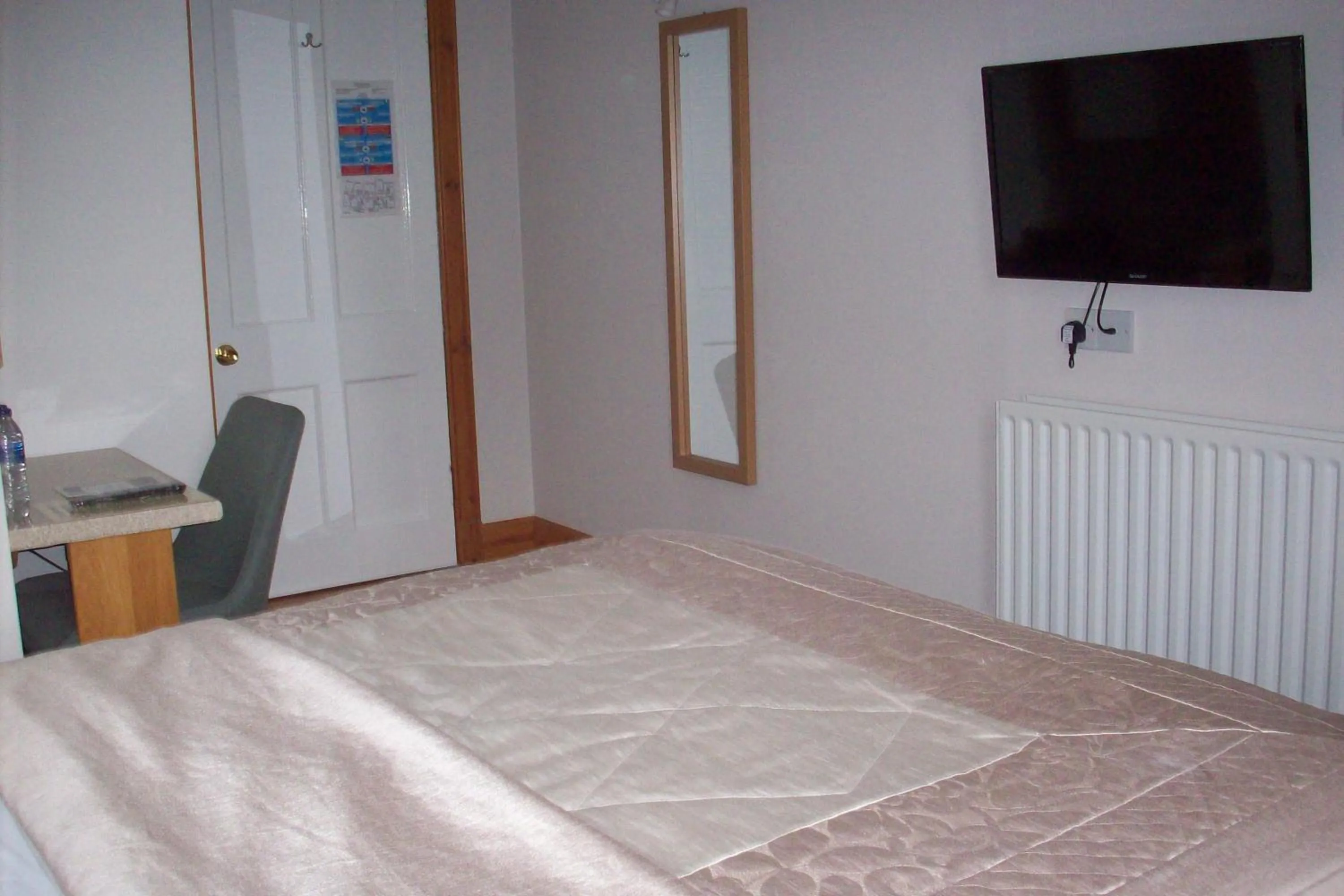 Bed in Lairg Highland Hotel