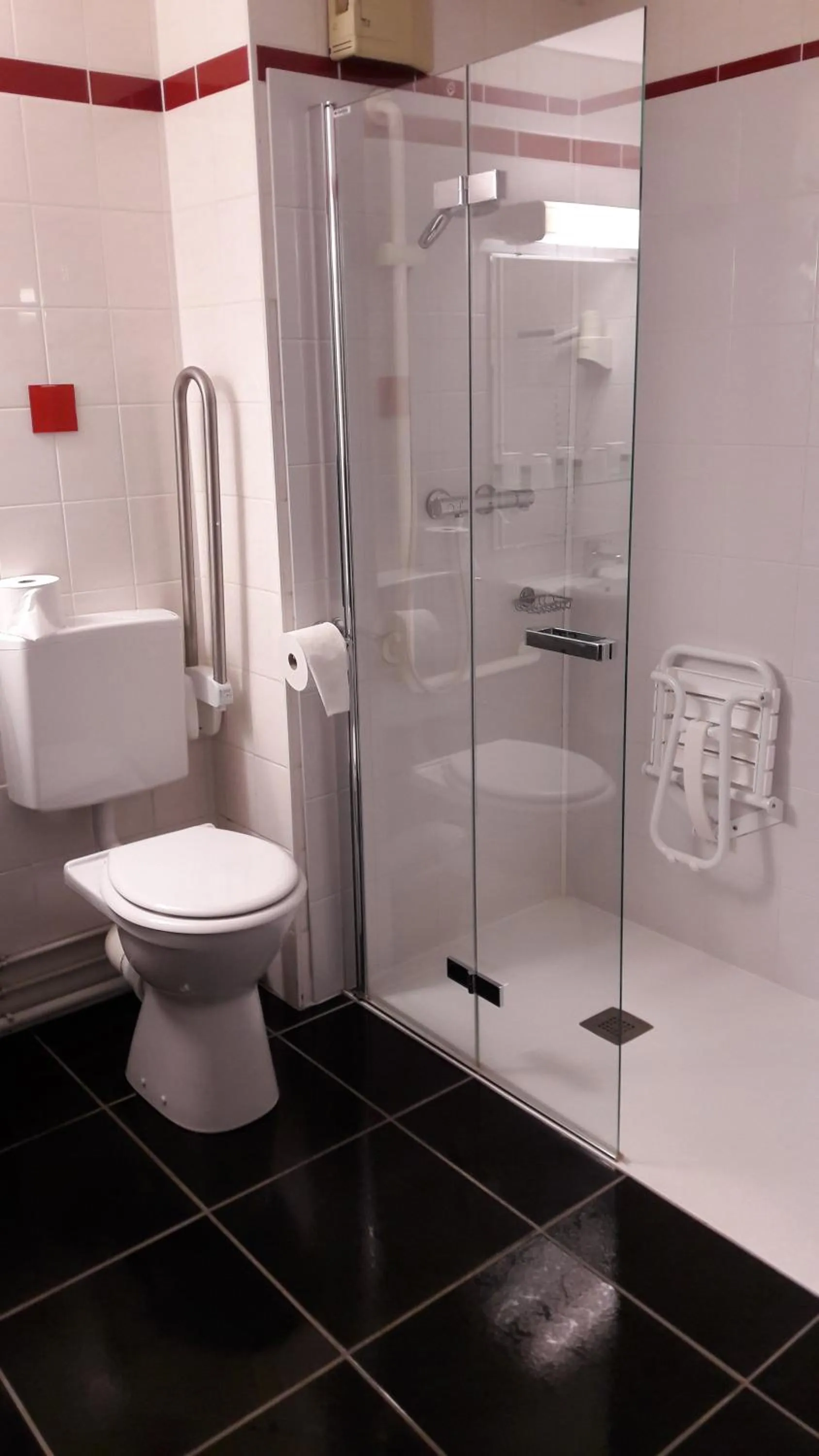 Bathroom in Le Relais Des Chateaux Forts