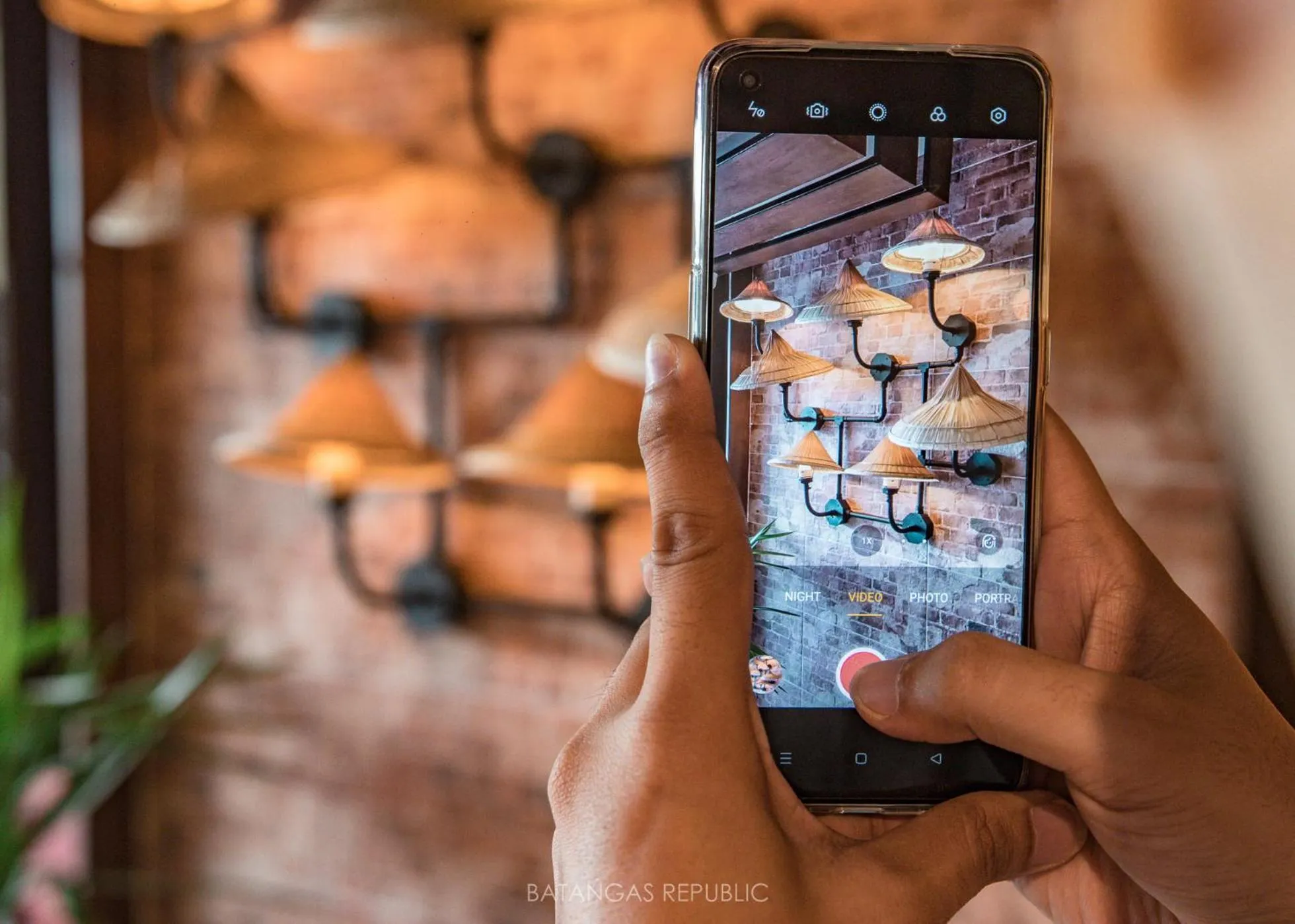 Restaurant/places to eat in Bravo Tanauan Hotel