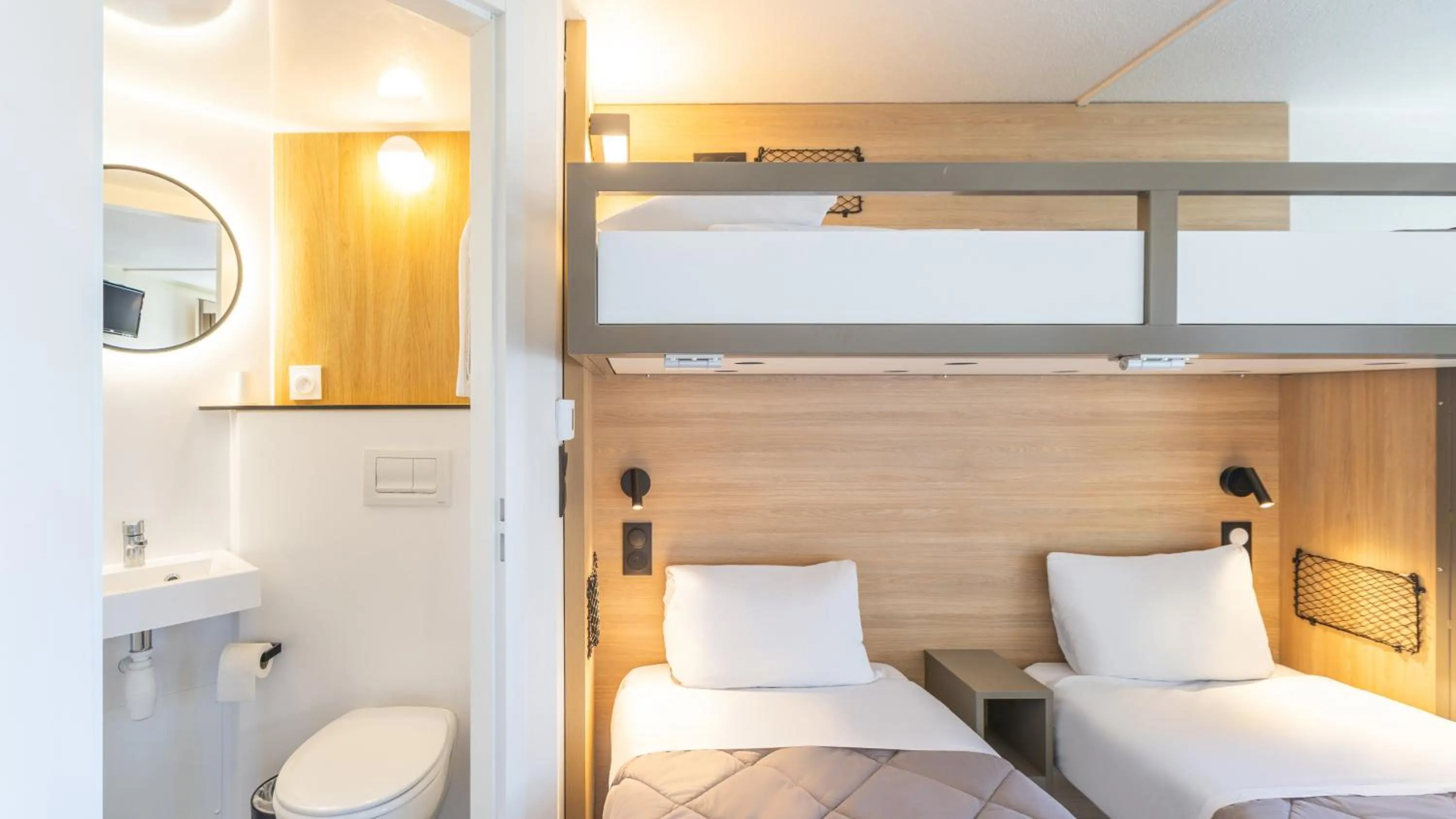 Bed in Premiere Classe Boissy St Leger