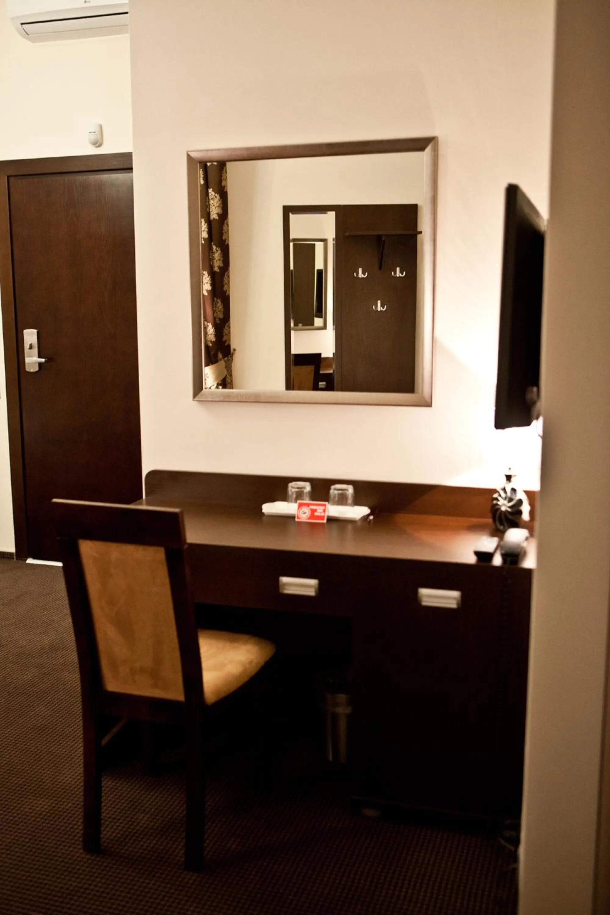 Photo of the whole room in Hotel Sokołowska Airport Modlin