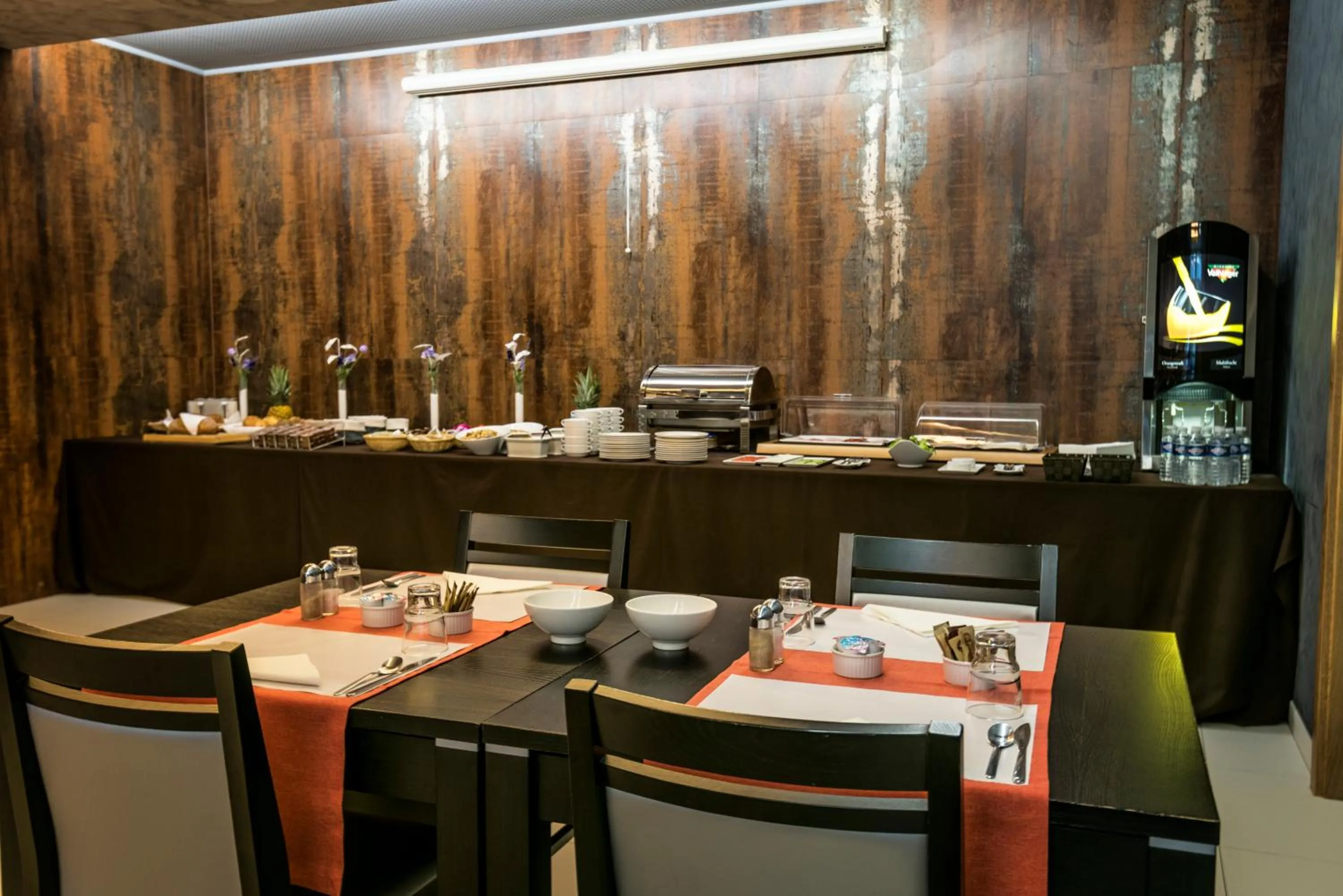 Restaurant/places to eat in Hotel Bon Repos